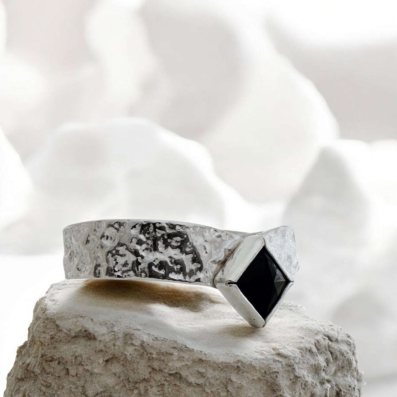 Esclava The Cleopatra Cuff