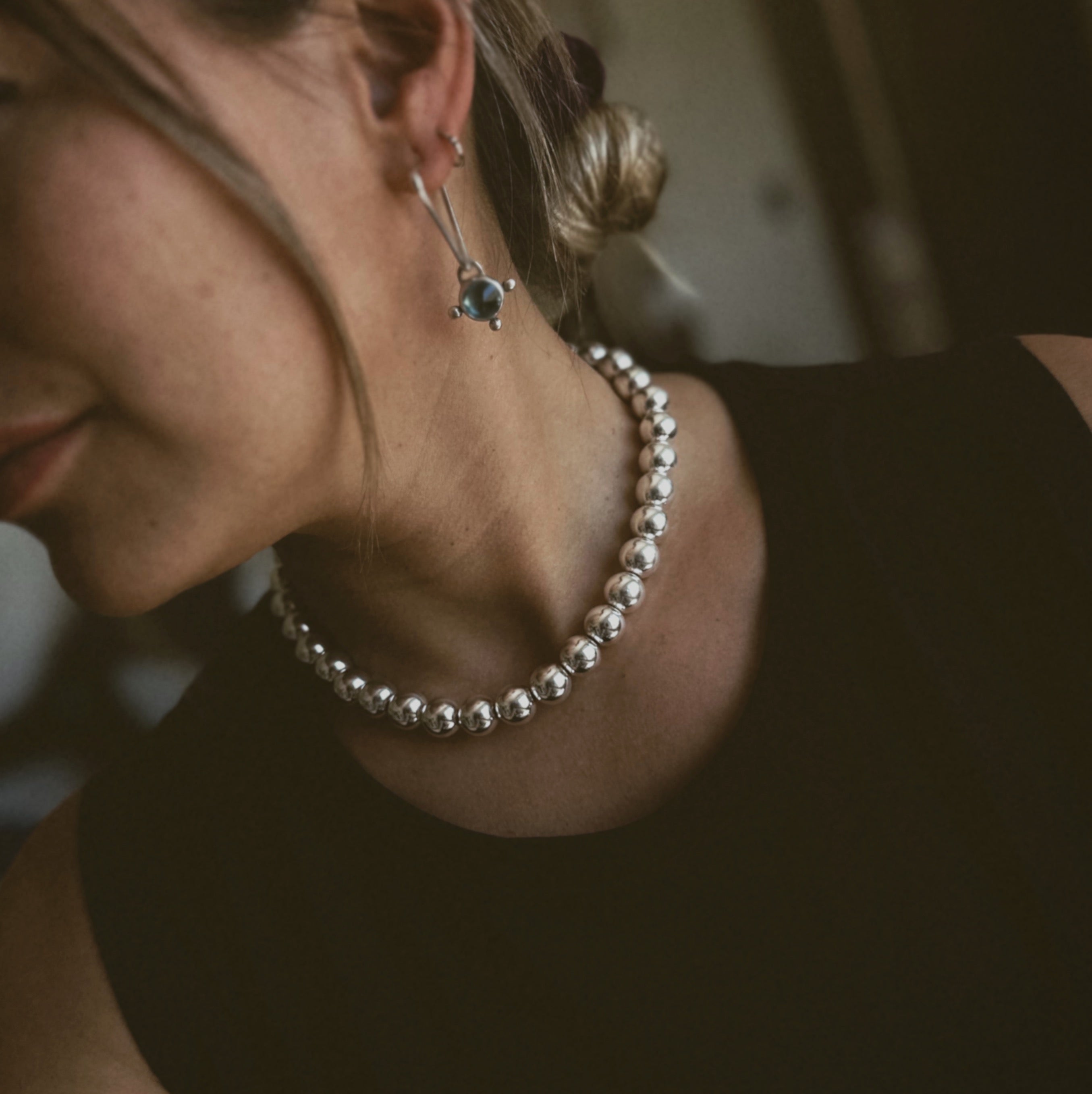 Collar Rocking Balls “ Hematita”