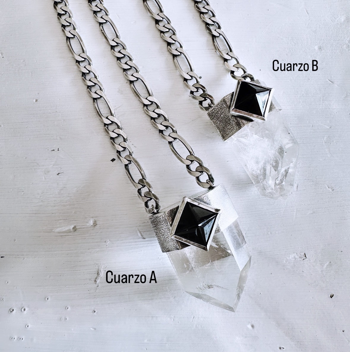 Collar Cuarzo Gigante y pirámide Onix