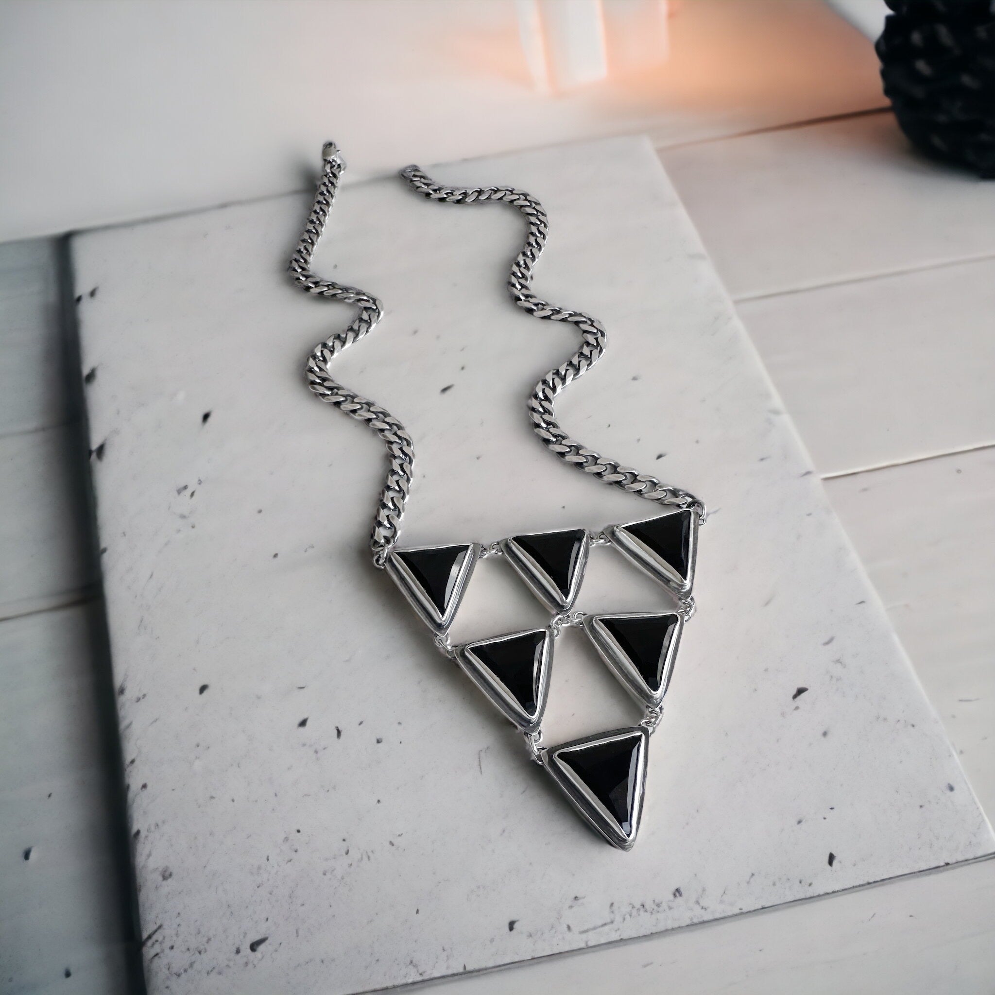 Collar Geometría Sagrada Black - PREVENTA