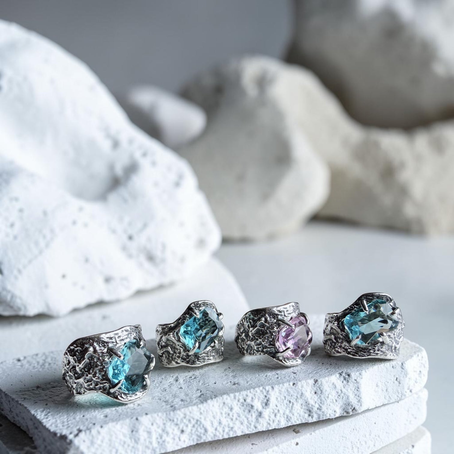 Anillo Debbie - Varias piedras