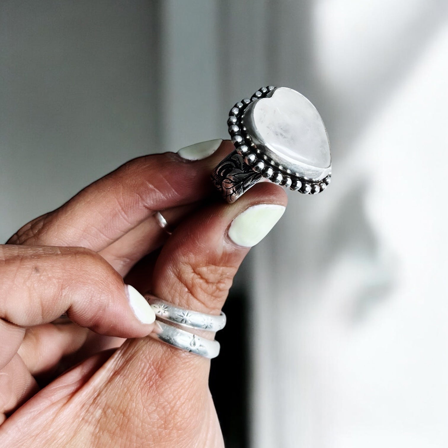 Anillo Gran Corazón Flamenco Cuarzo