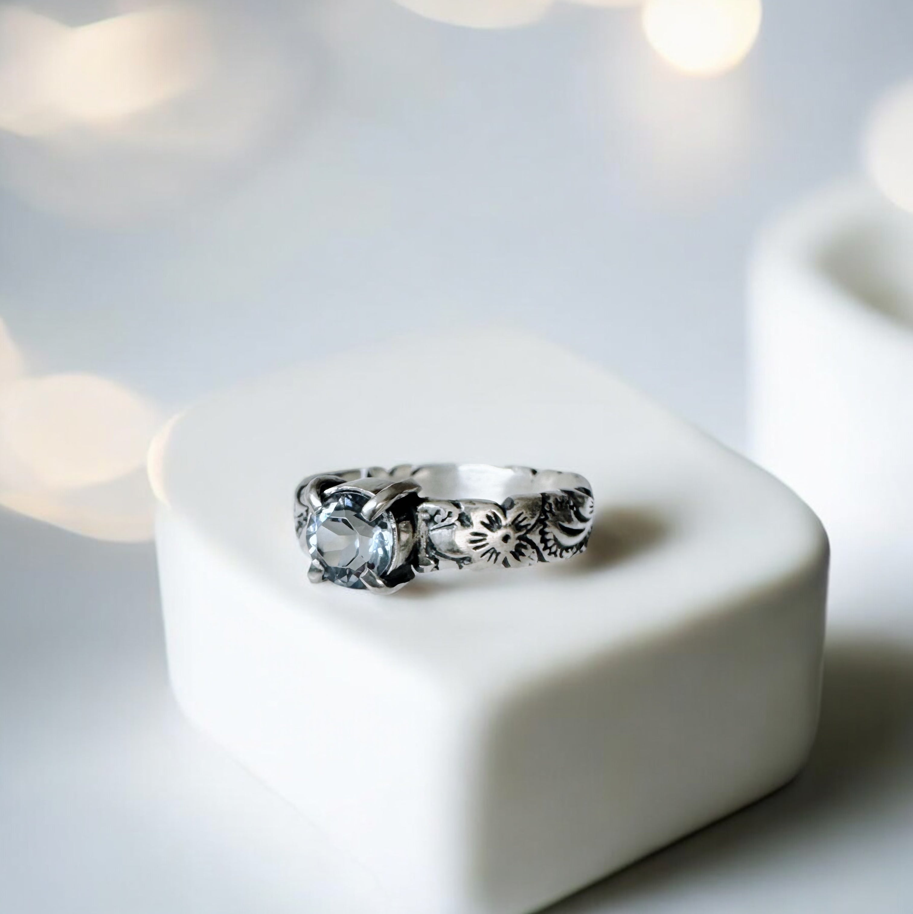 Anillo mini Magnolia Grifas - PREVENTA