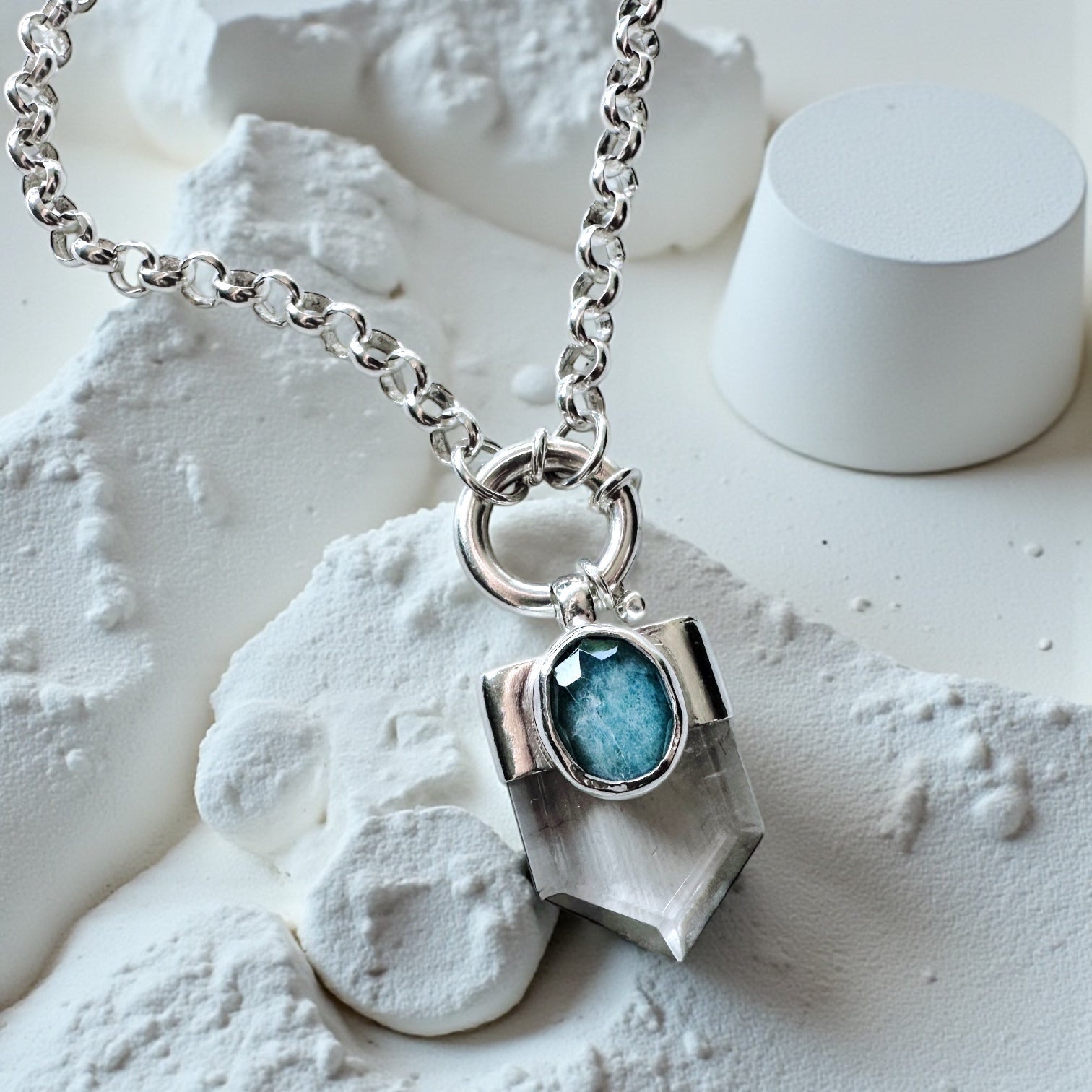 Colgante Prisma Escudo - I