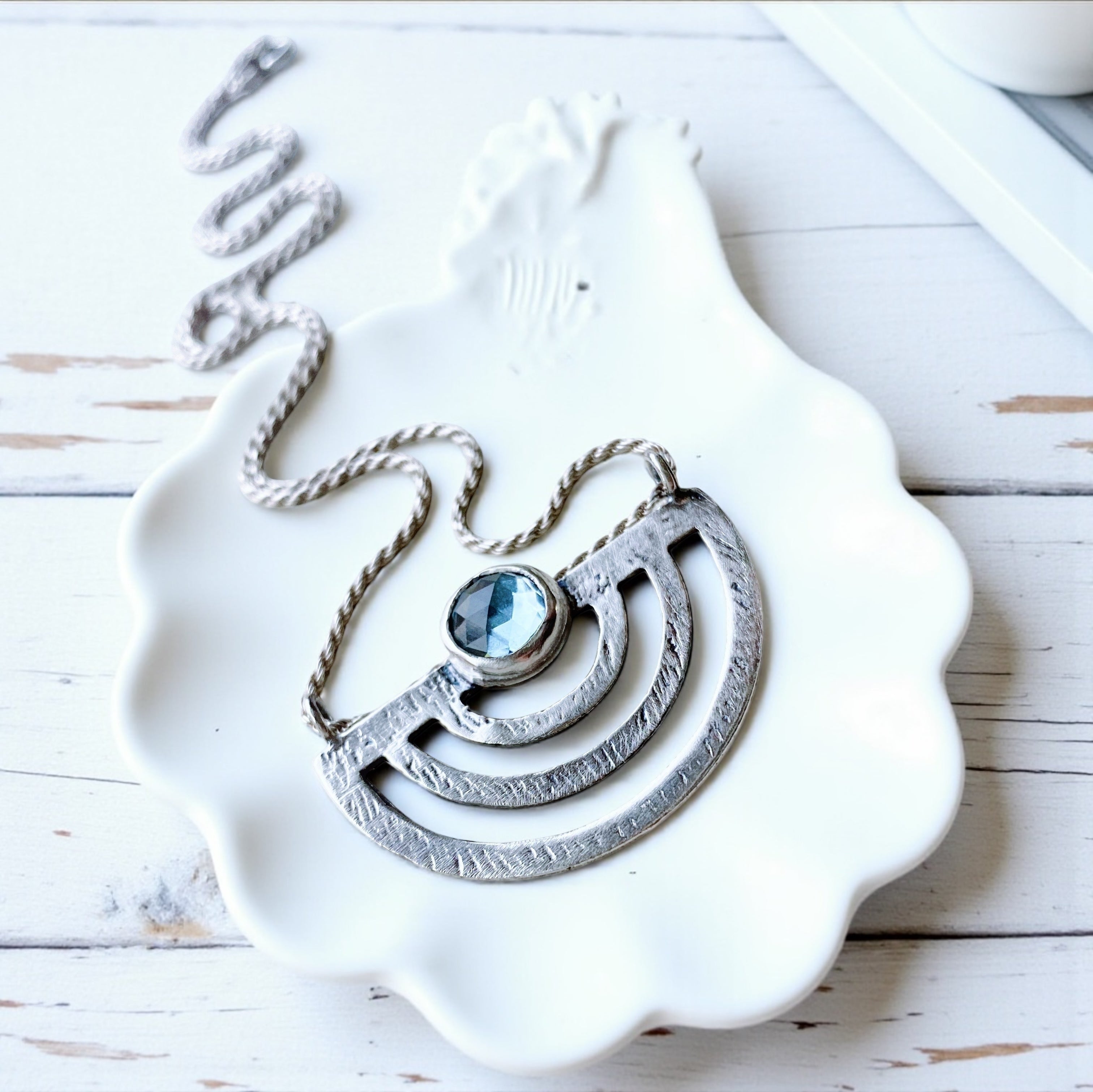 Collar Saturno - Varias Piedras