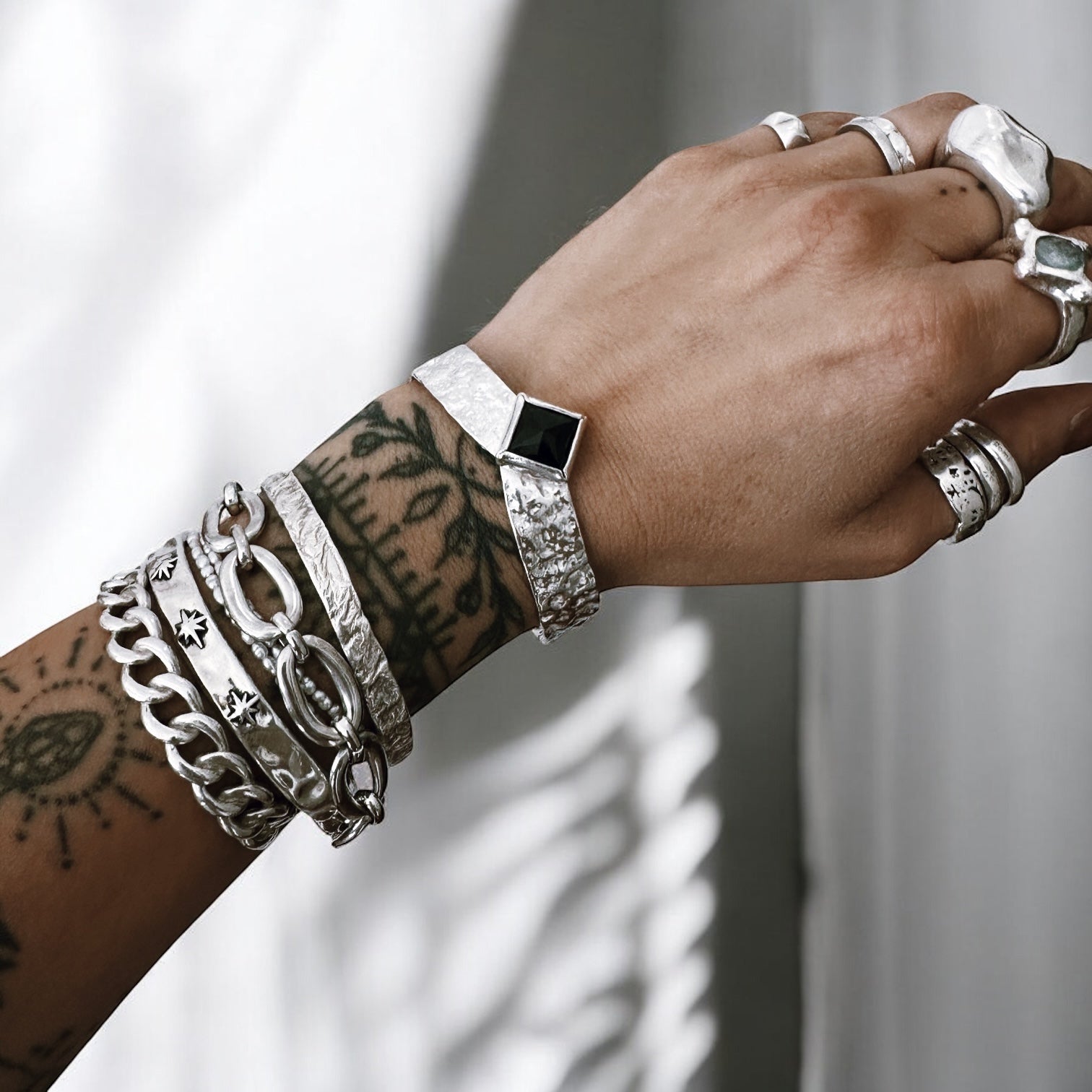 Esclava The Cleopatra Cuff