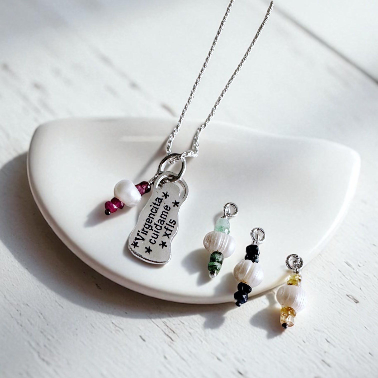 Collar Virgencita Cuidame xfis