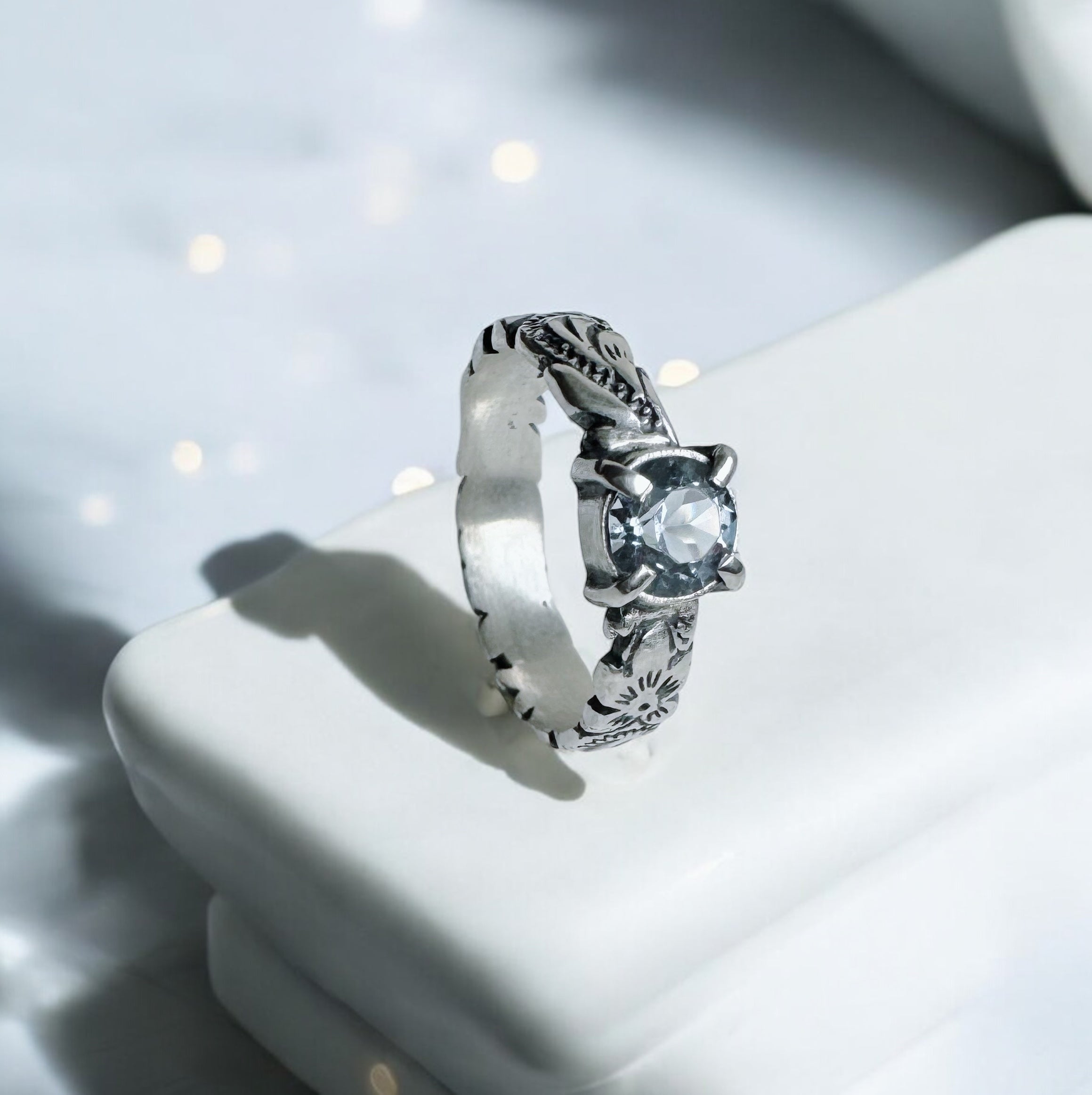 Anillo mini Magnolia Grifas - PREVENTA