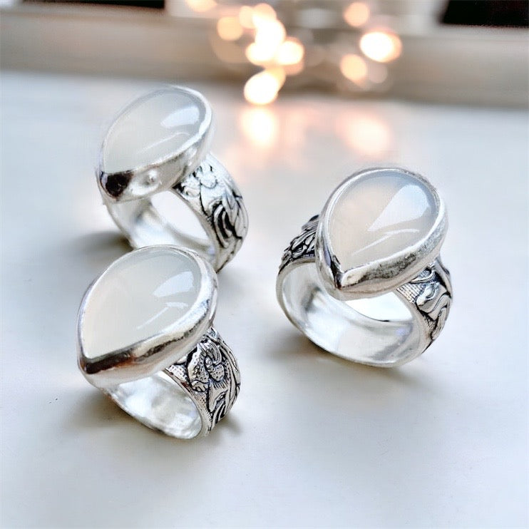 Anillo Flamenco Gota Ágata blanca