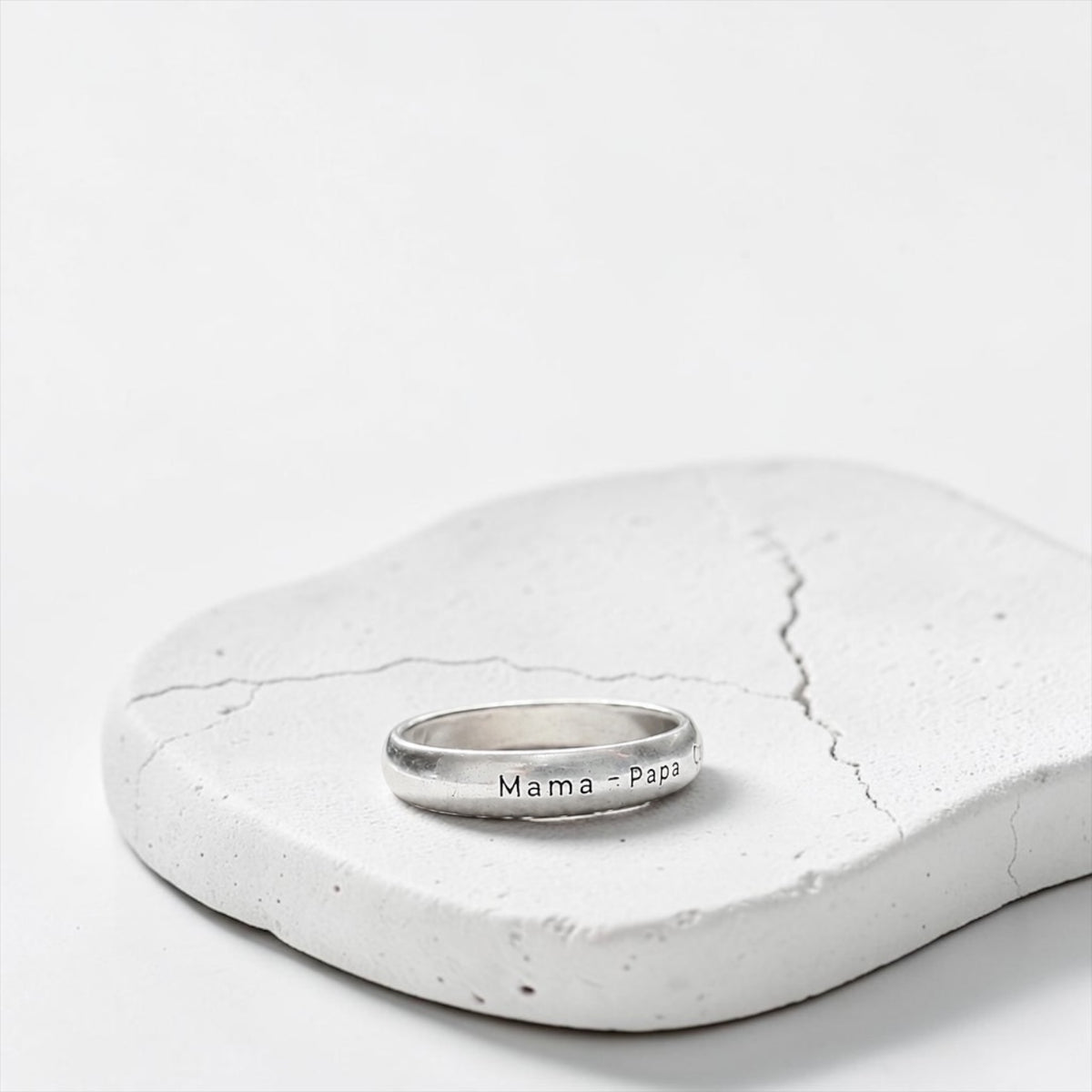 Anillo Argolla Media Caña Grabado