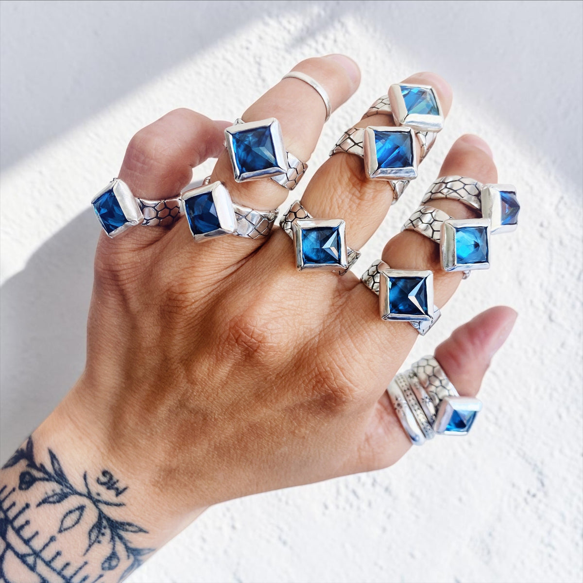 Anillo Piel de Serpiente + Rombo Topacio London Blue