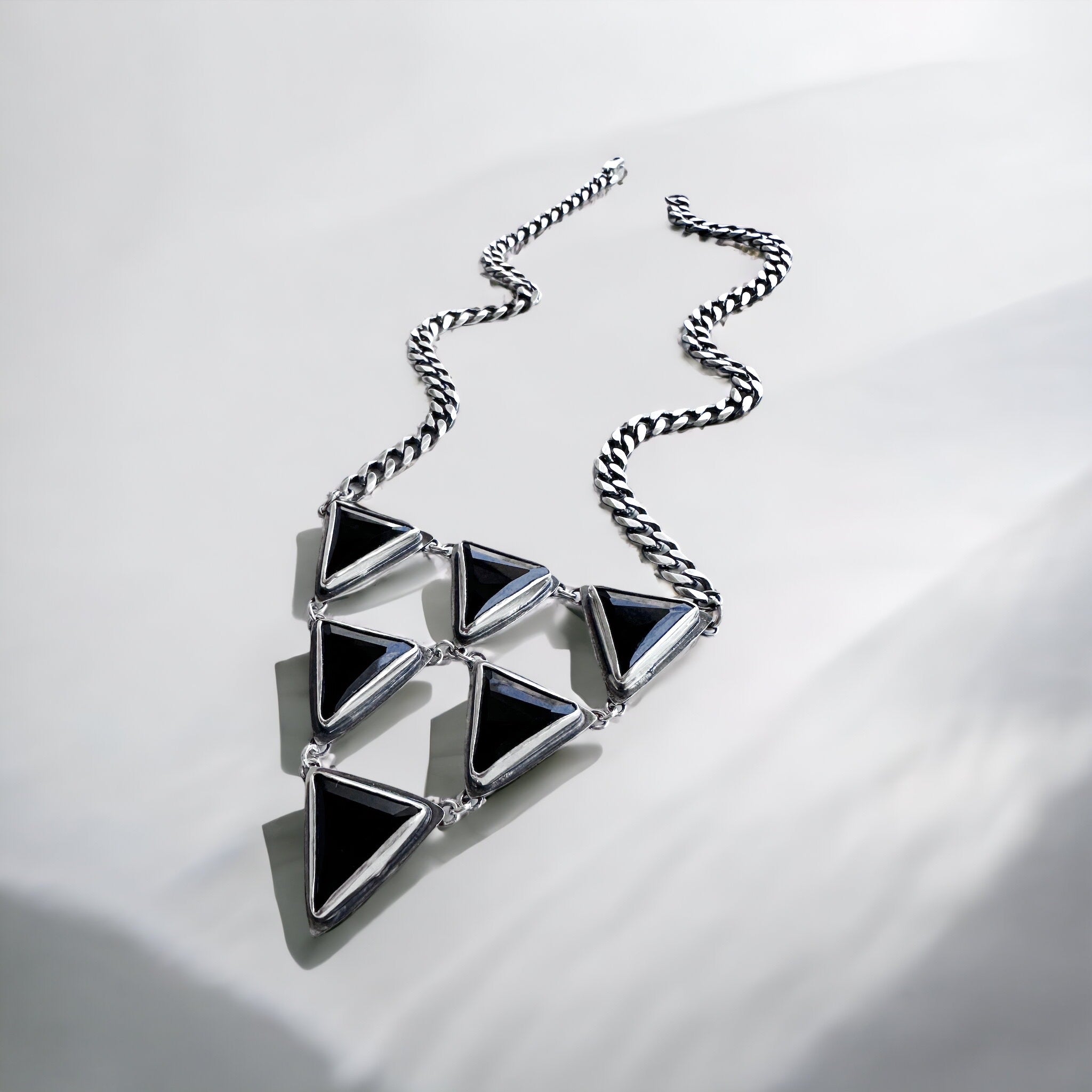 Collar Geometría Sagrada Black - PREVENTA