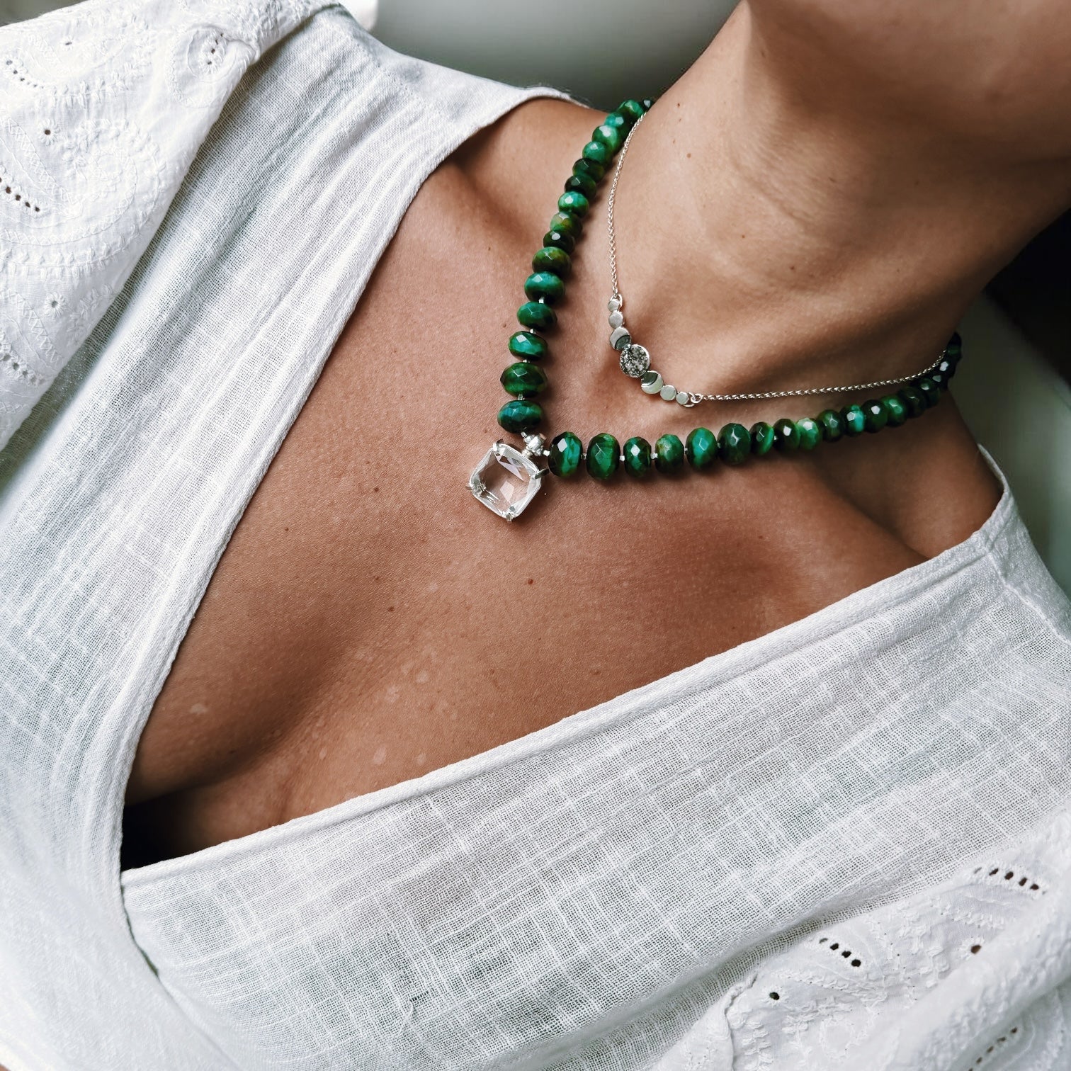 Collar Green Light
