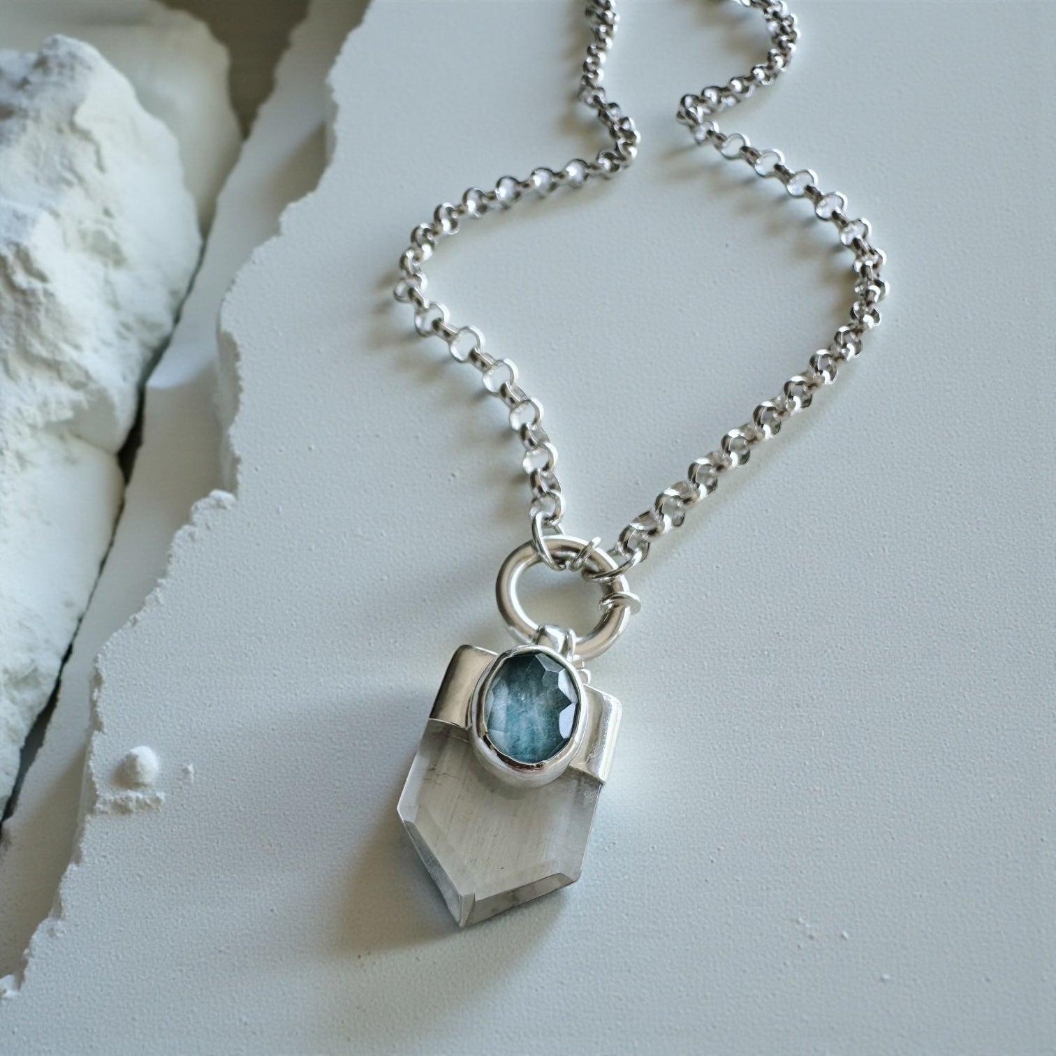 Colgante Prisma Escudo - I