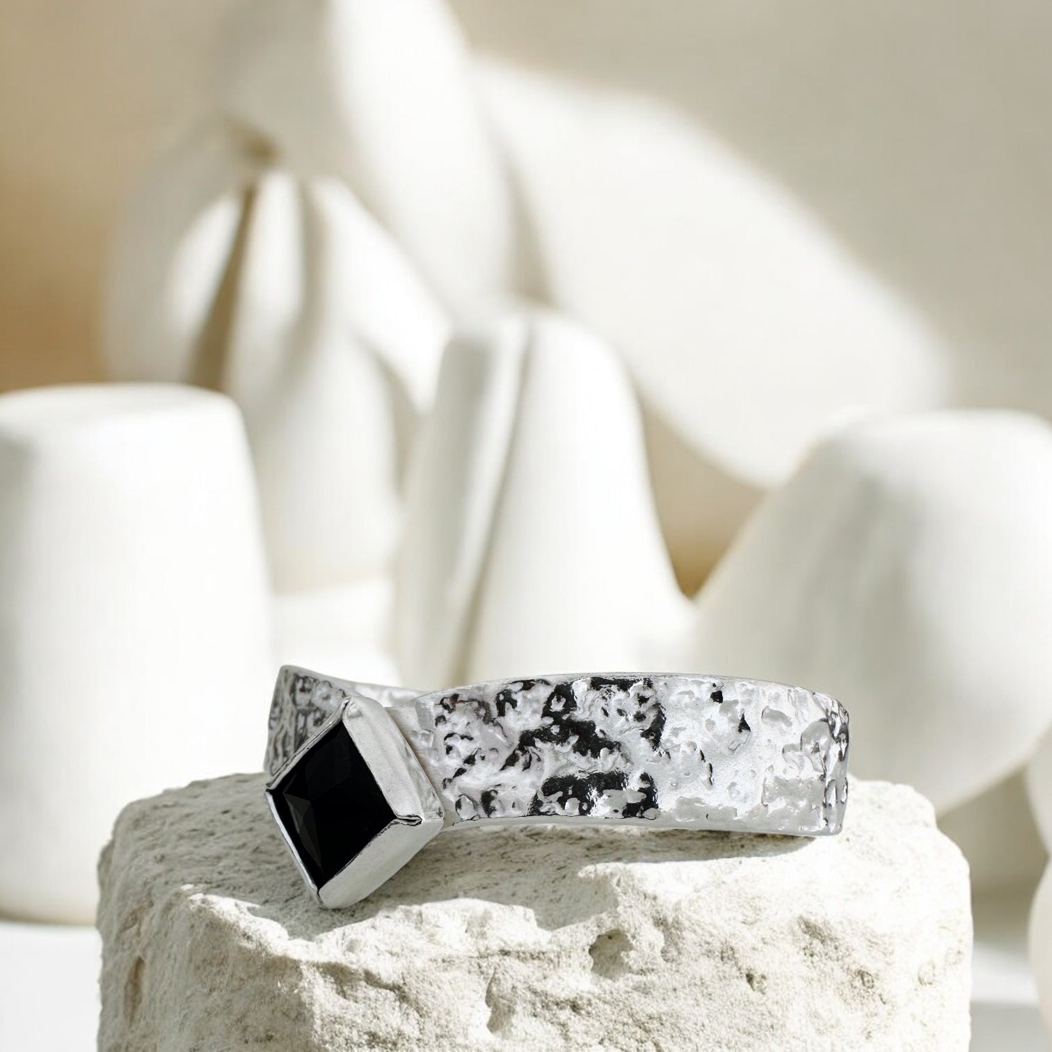 Esclava The Cleopatra Cuff