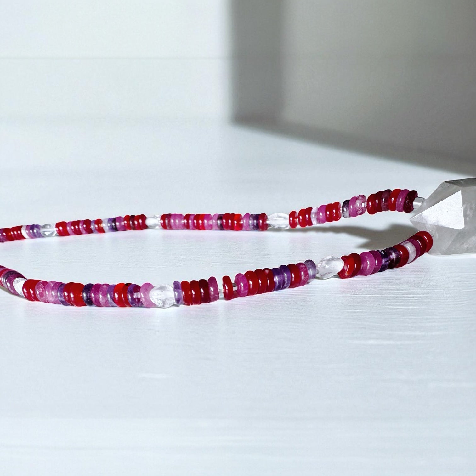 Collar Tibetano - Rosa Carmesí