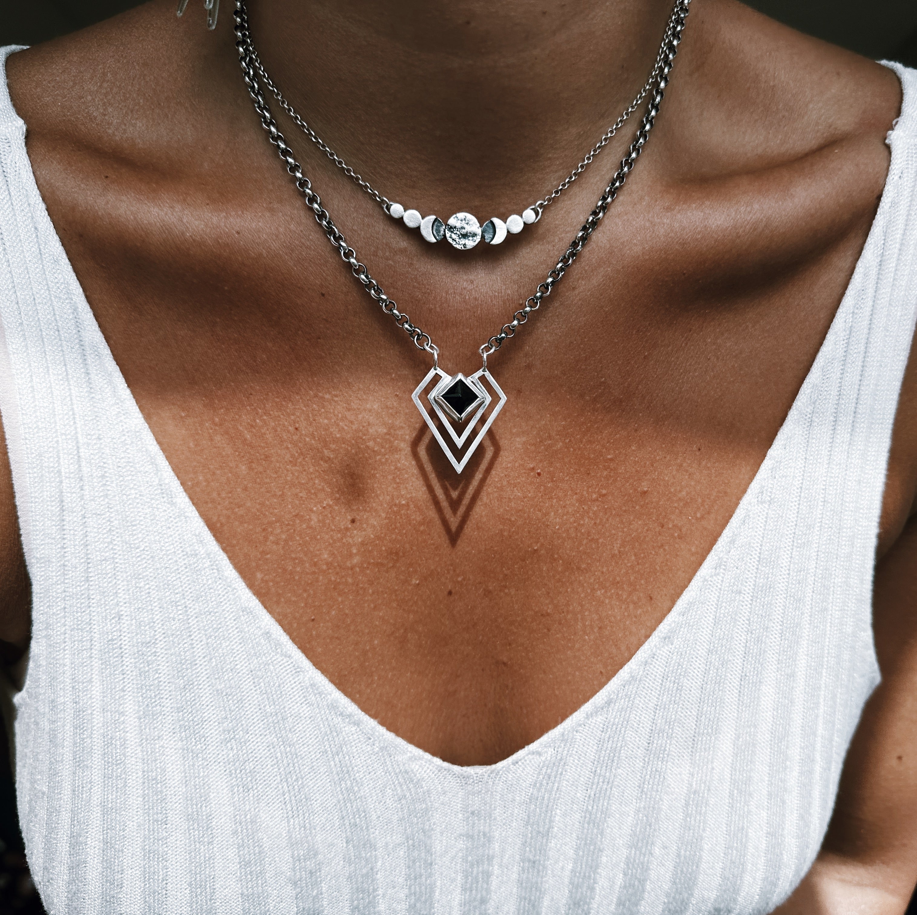 Collar Triángulo Kafka