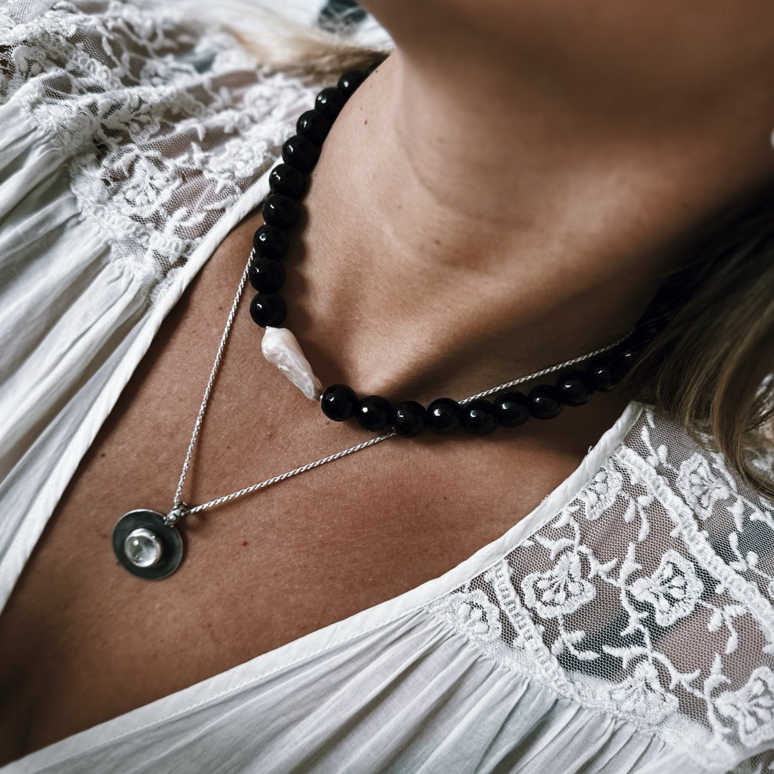 Collar Rocking Balls “Midnight Queen”