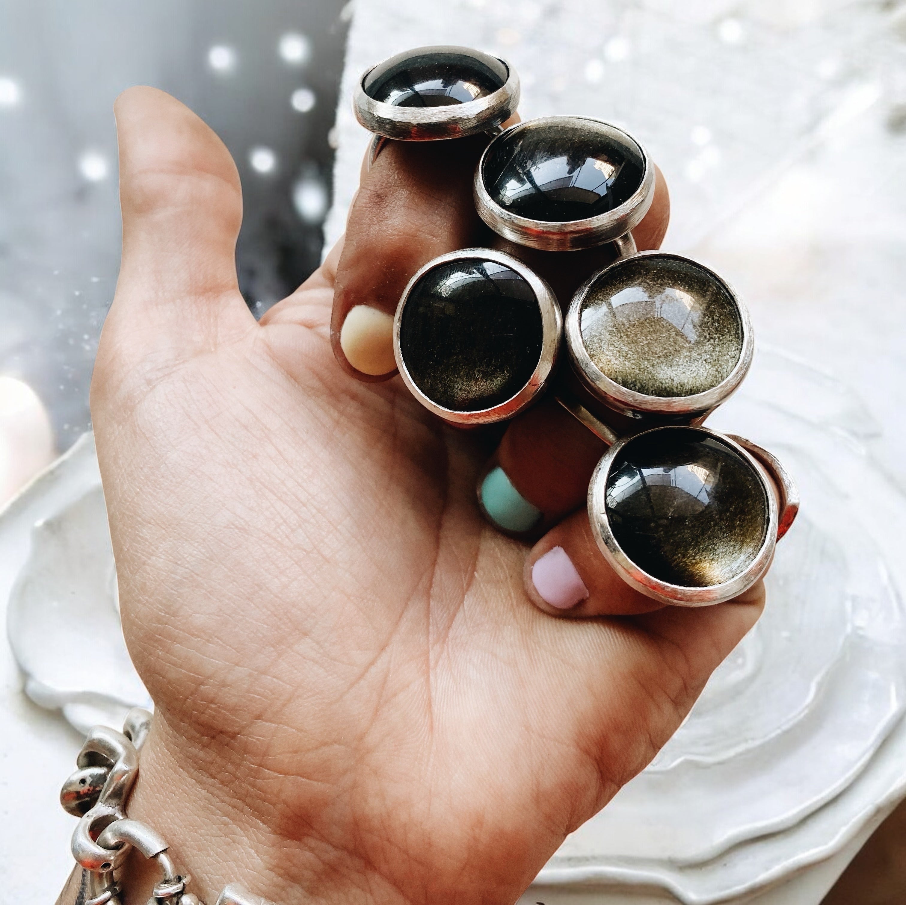 Anillo Umbra Obsidiana Dorada - PREVENTA