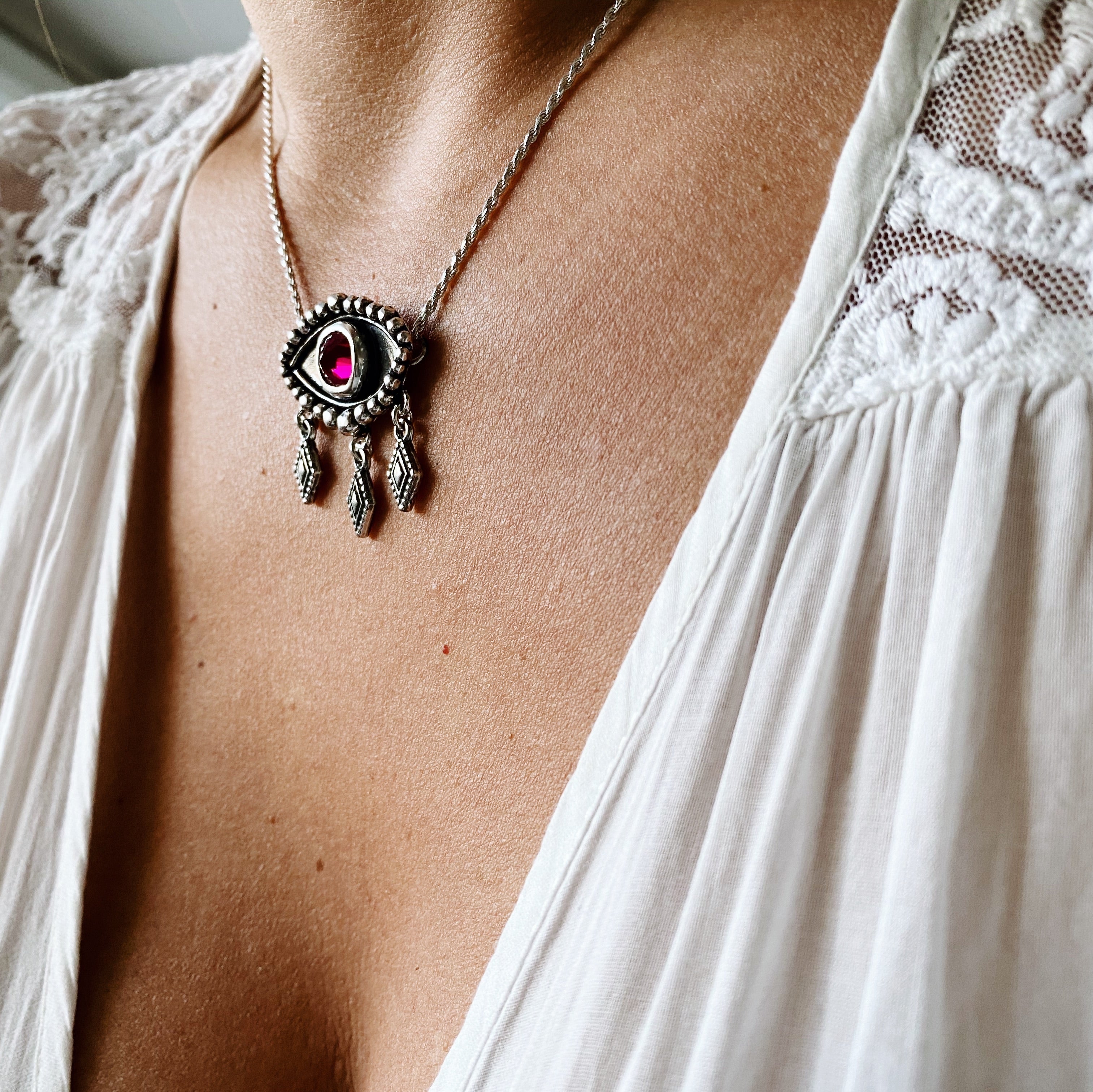 Colgante Ojo Flamenco - Varias Piedras