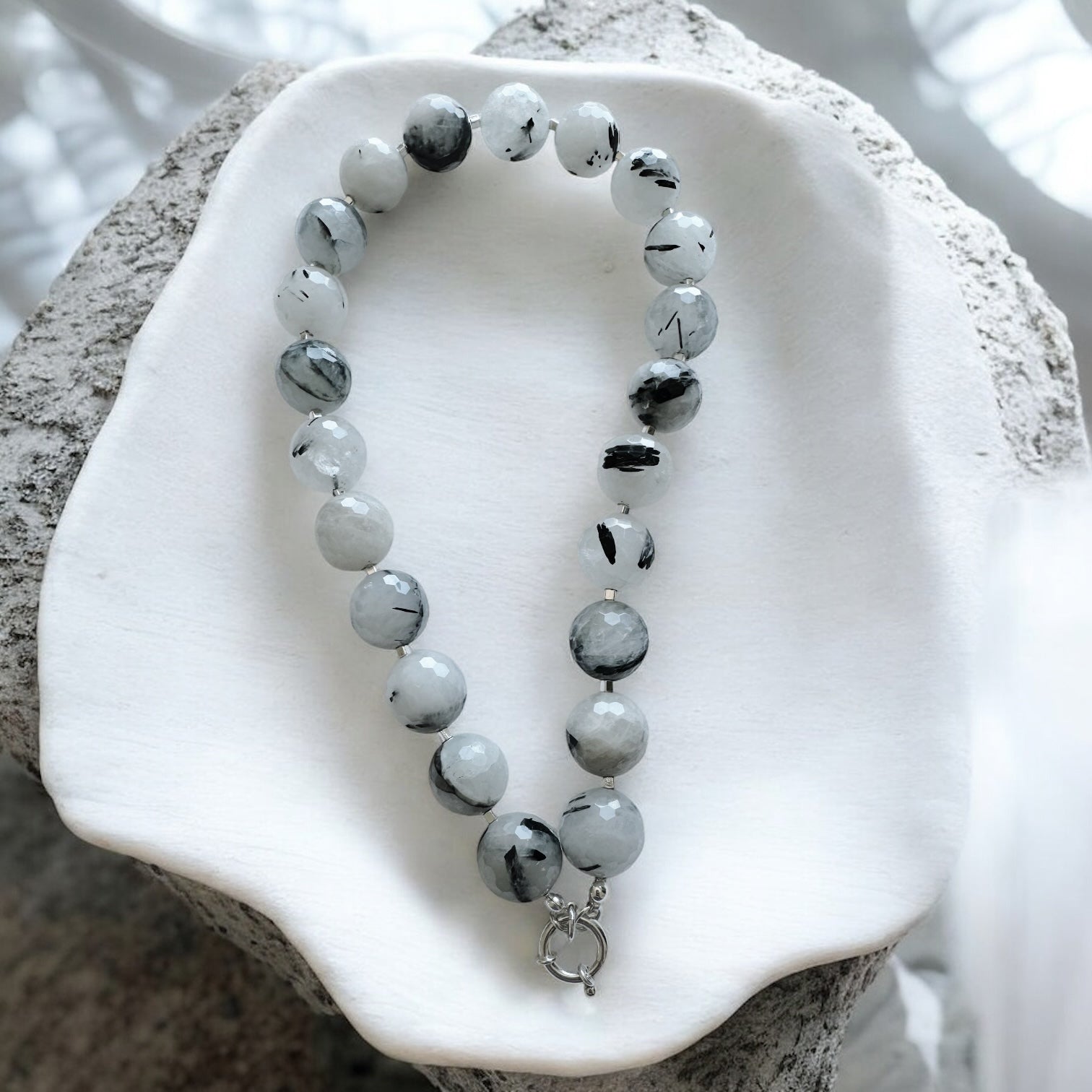 Collar Vilma - ByN - Cuarzo Turmalinado