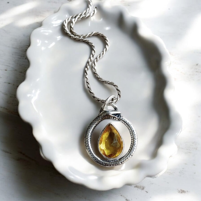 Colgante Ouroboros Yellowsun