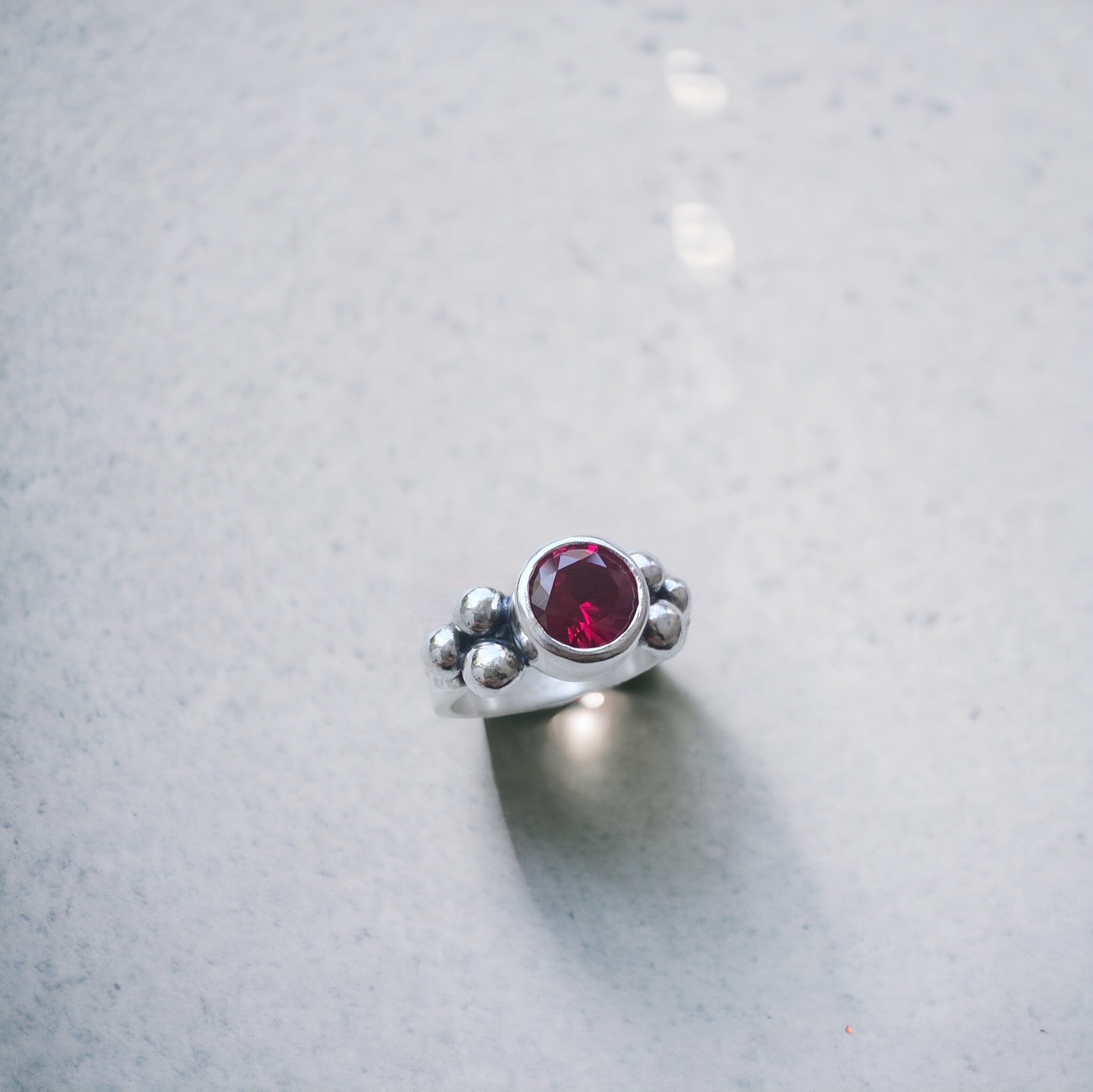 Anillo Elisa Simple - Rubi