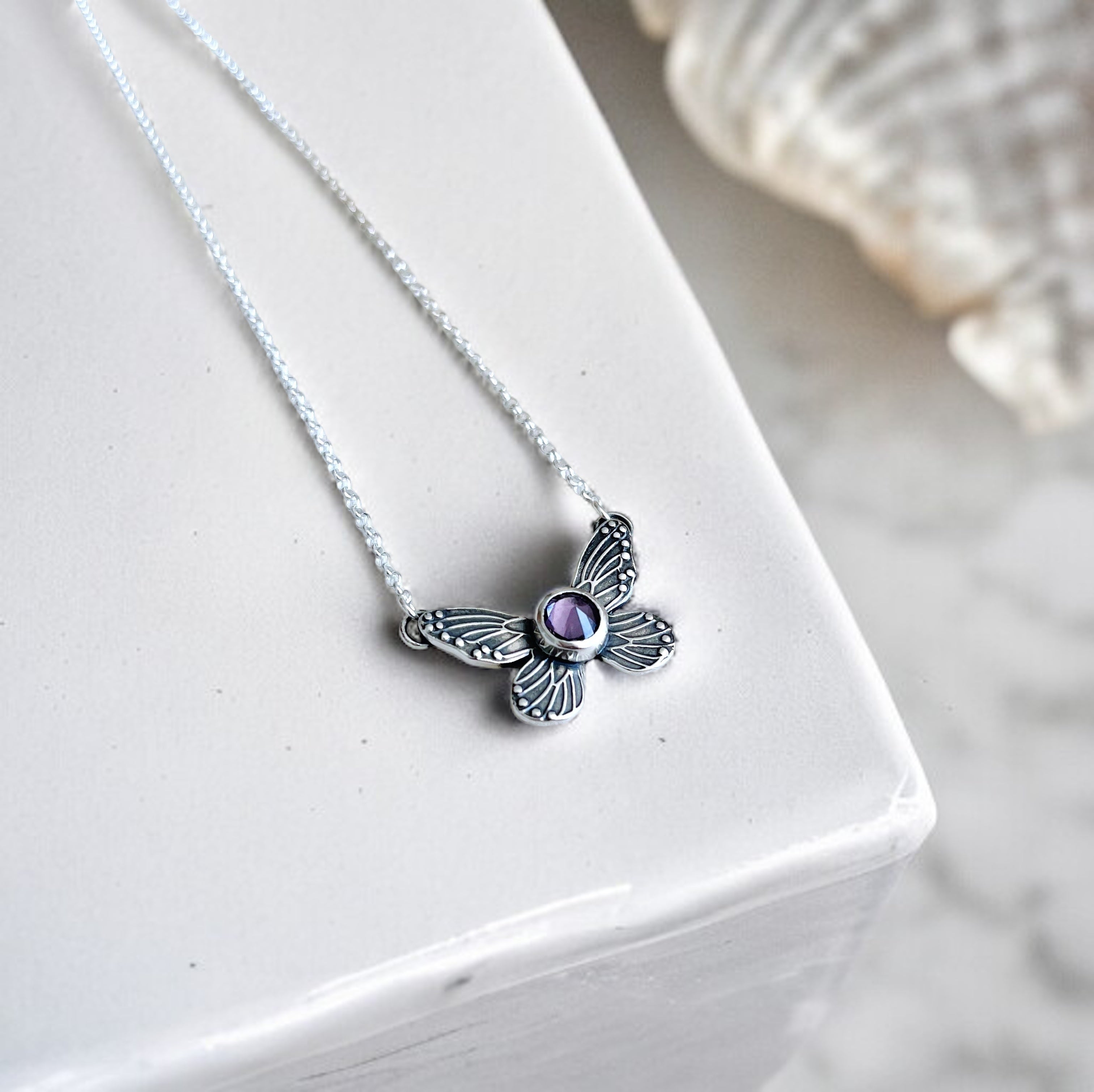Collar Mariposita