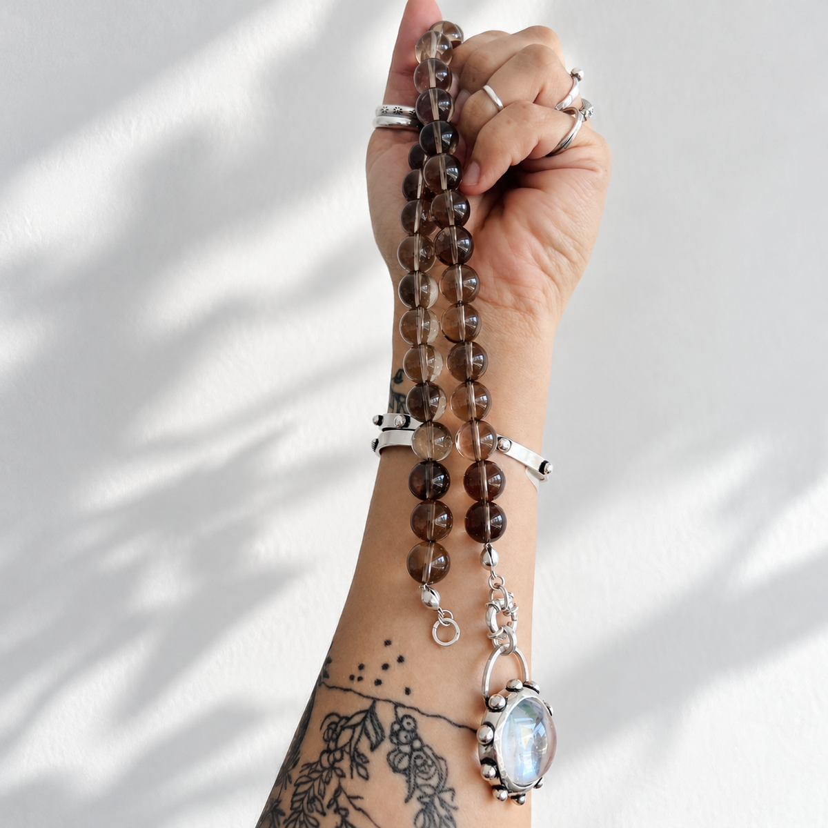 Collar Rocking Balls Cuarzo Ahumado