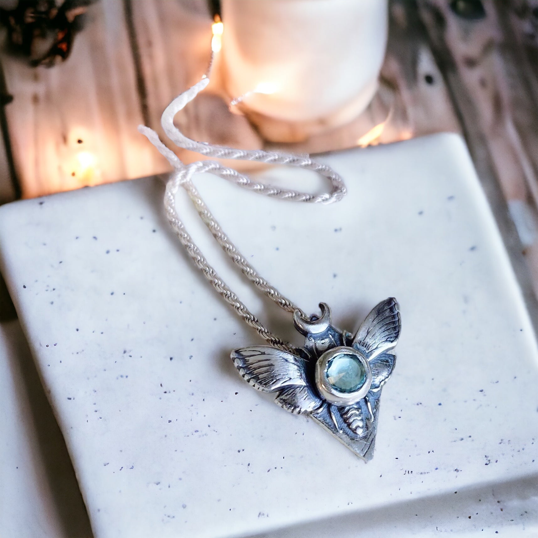 Collar Polilla / distintas piedras + Cadena