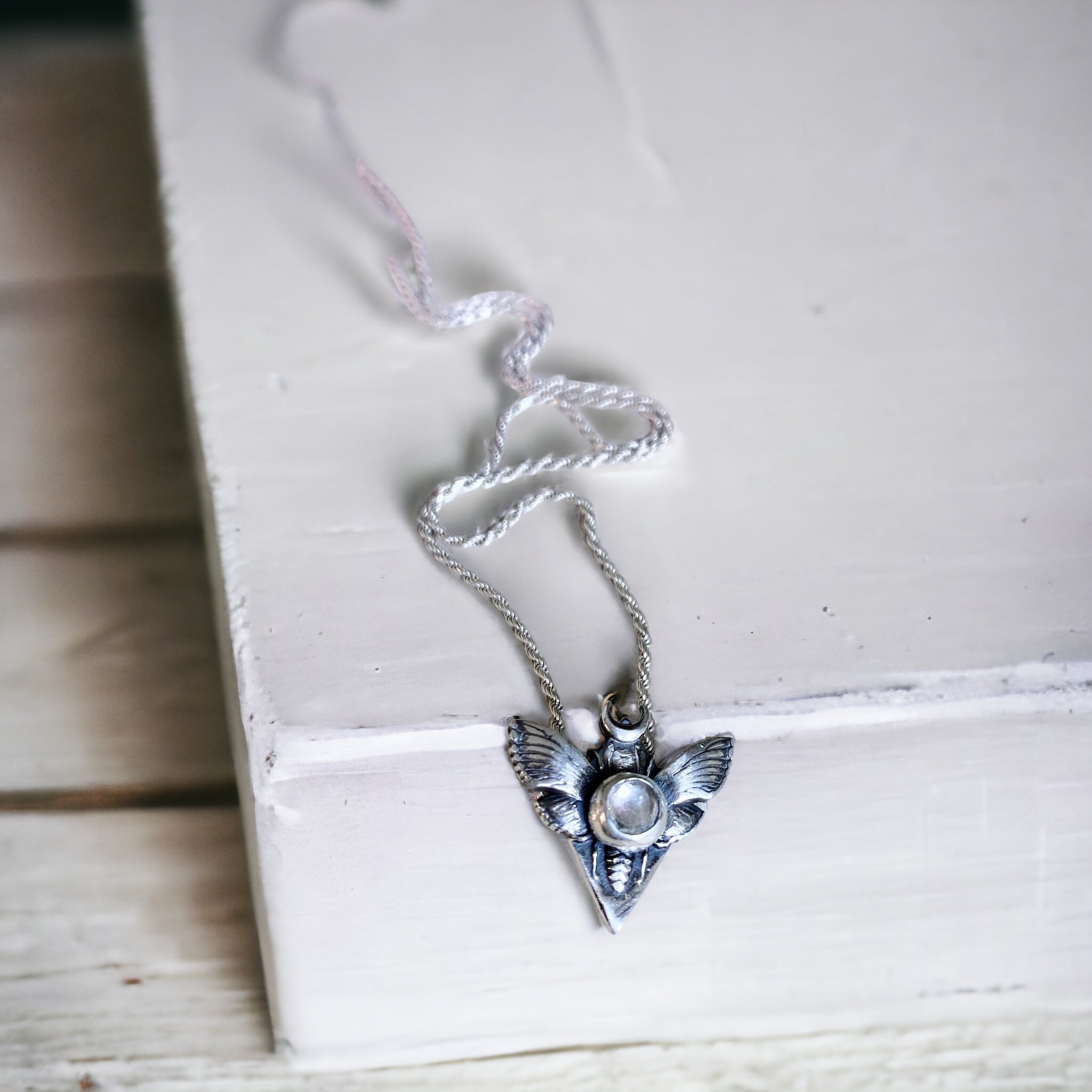 Collar Polilla / distintas piedras + Cadena