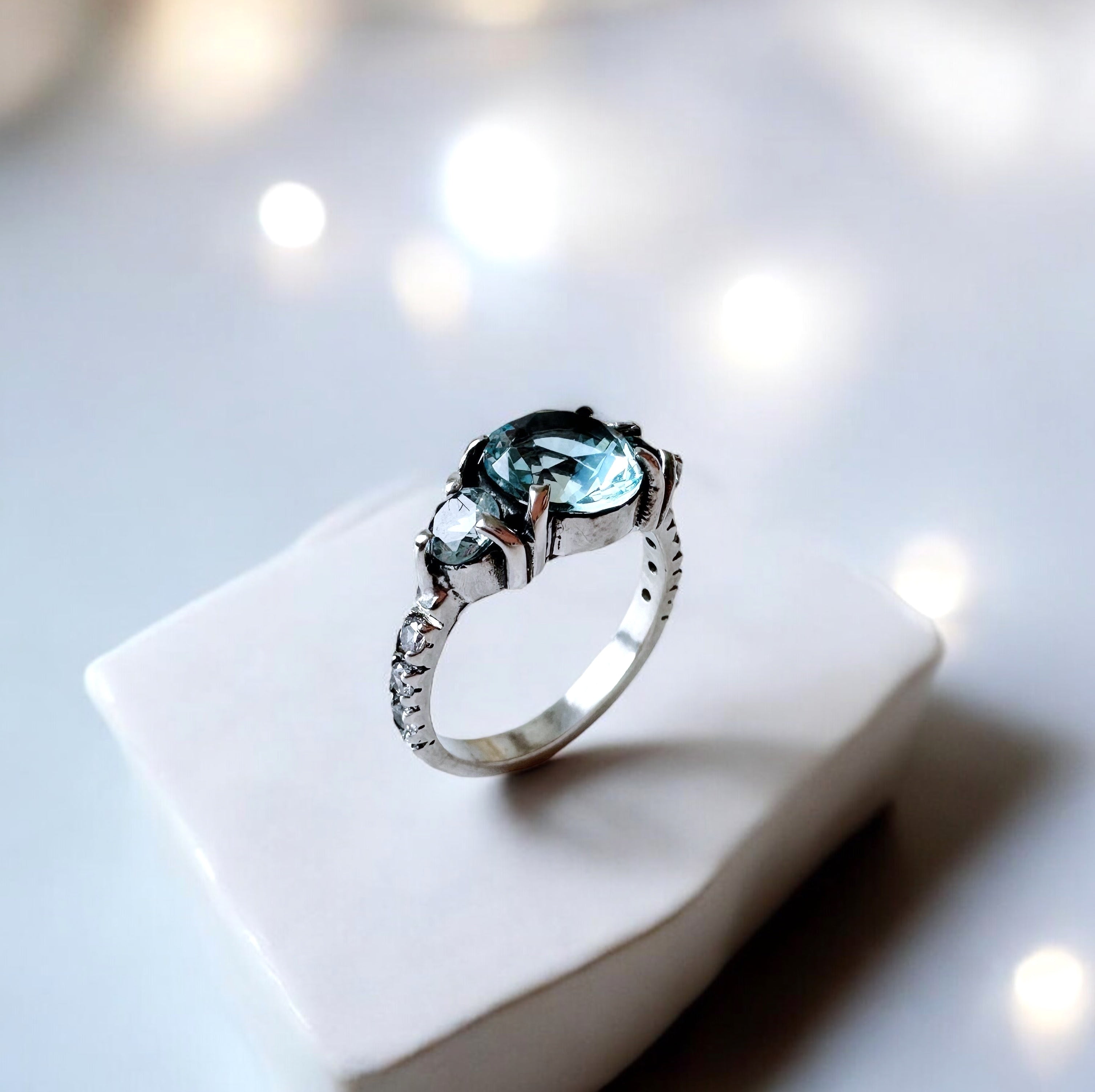 Anillo Charlotte - Topacios