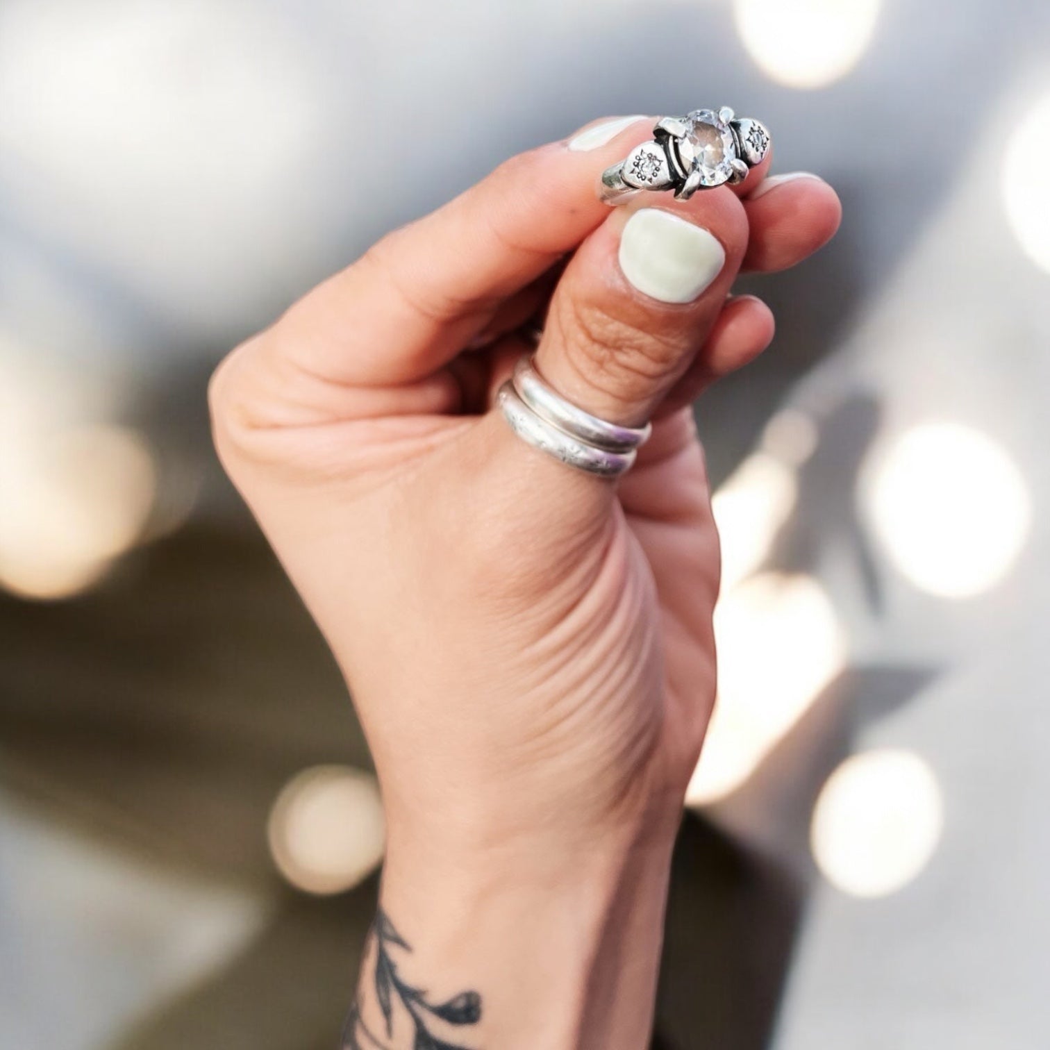 Anillo Lourdes Circón y Moissanitas