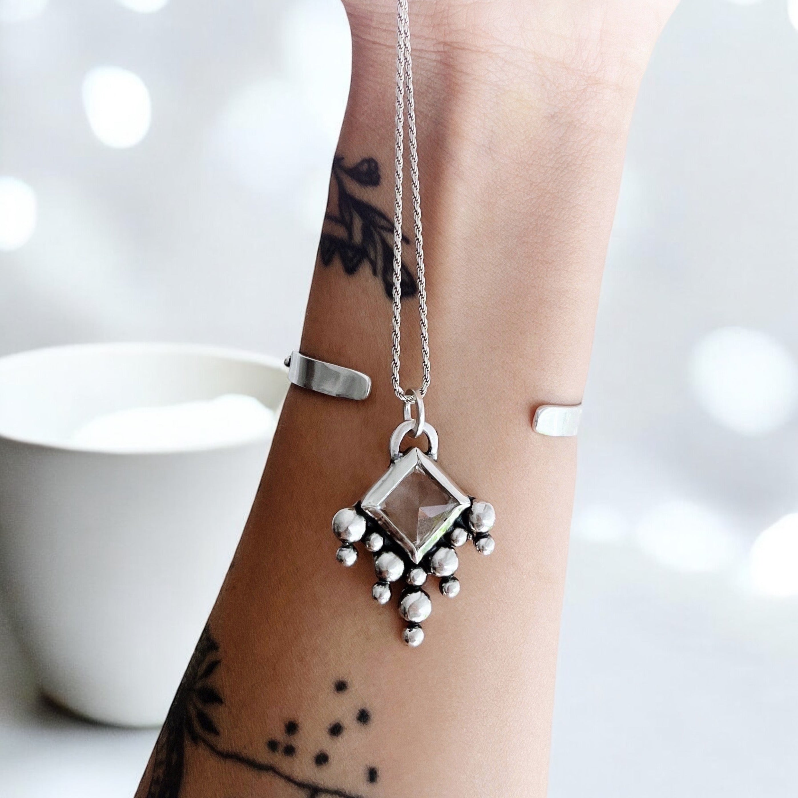 Colgante Prisma Jaipur / Varias Piedras