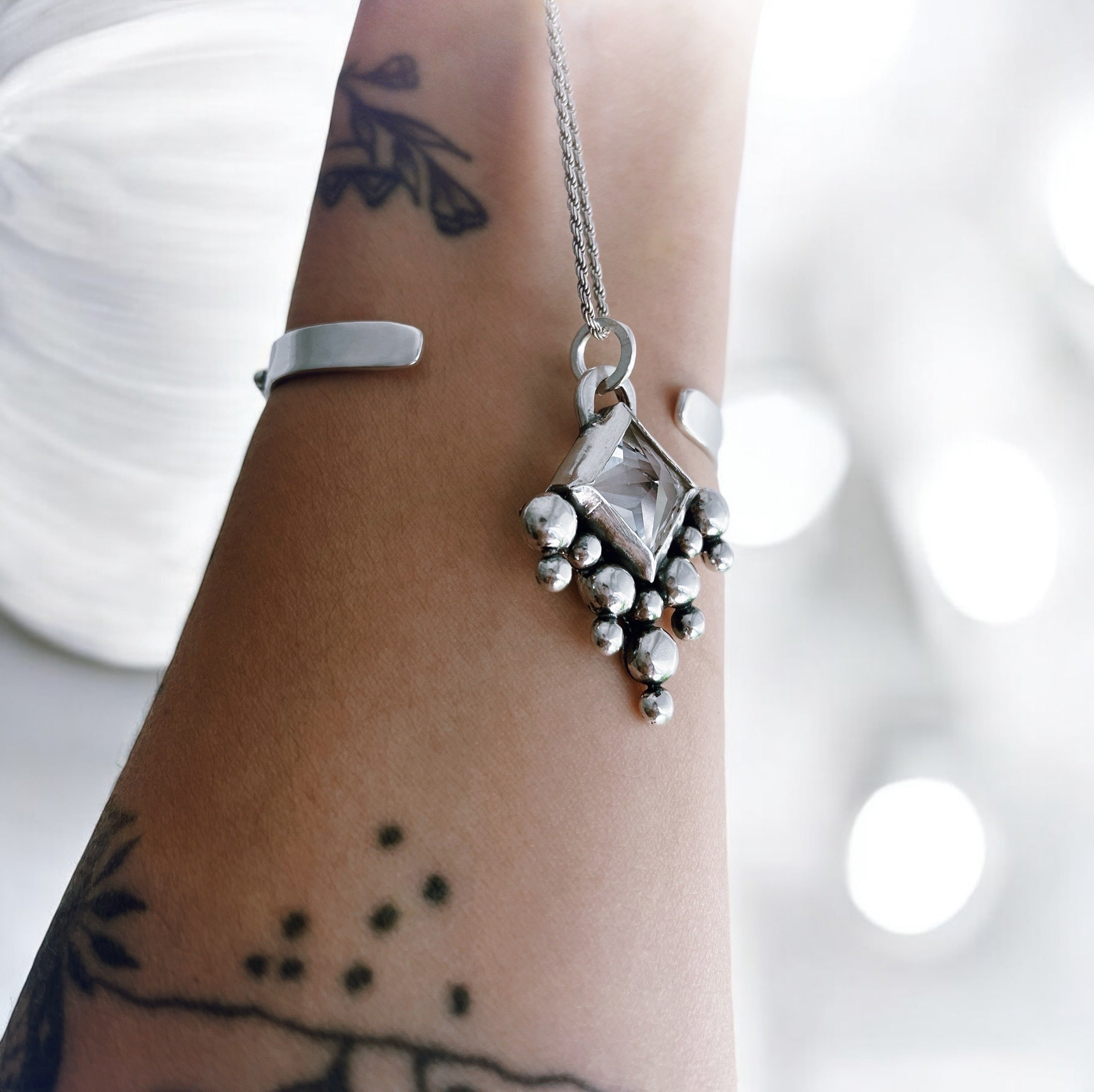 Colgante Prisma Jaipur / Varias Piedras