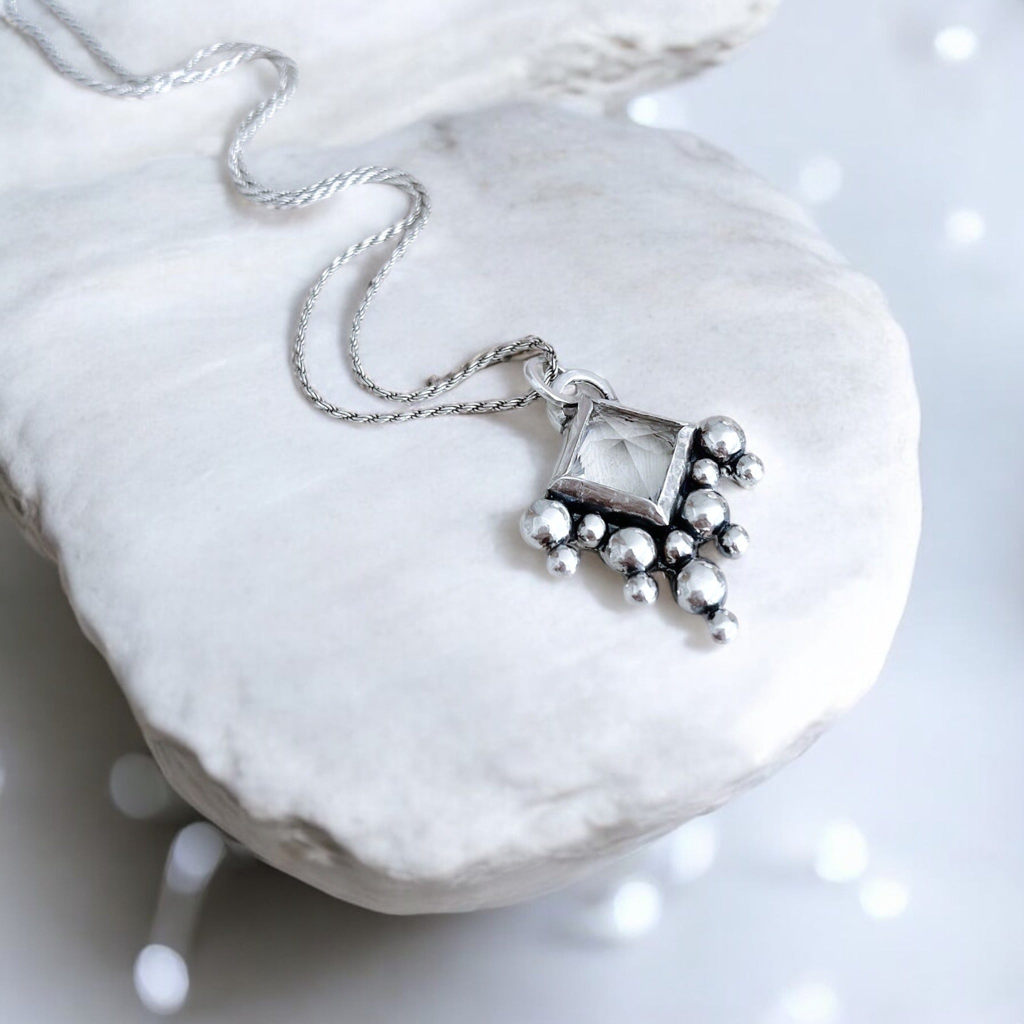 Colgante Prisma Jaipur / Varias Piedras