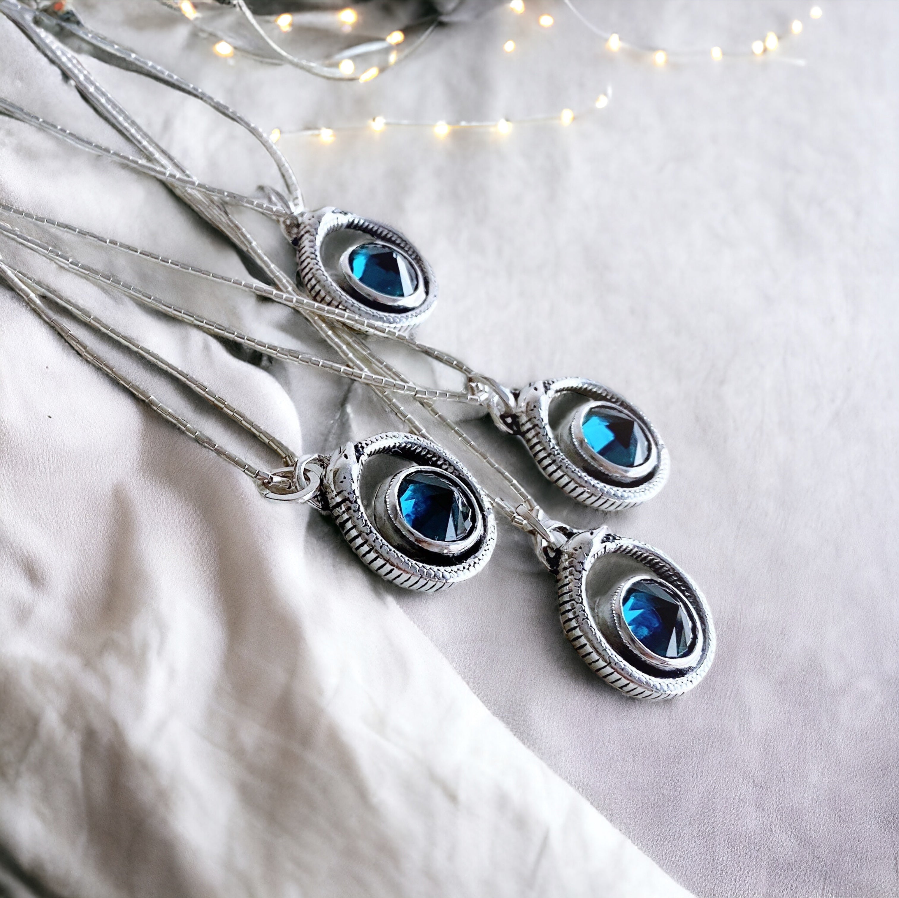 Colgante Ouroboros Topacio London Blue + Cadena Mostacillas - PRE ORDER