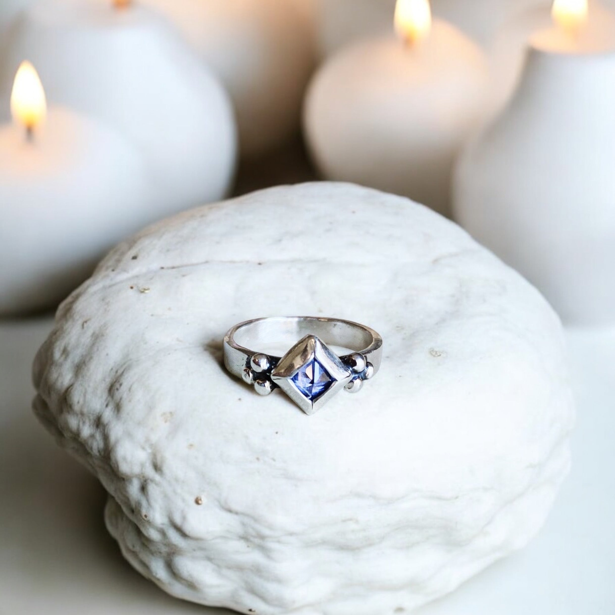 Anillo Elisa Rombito + piedra a elección