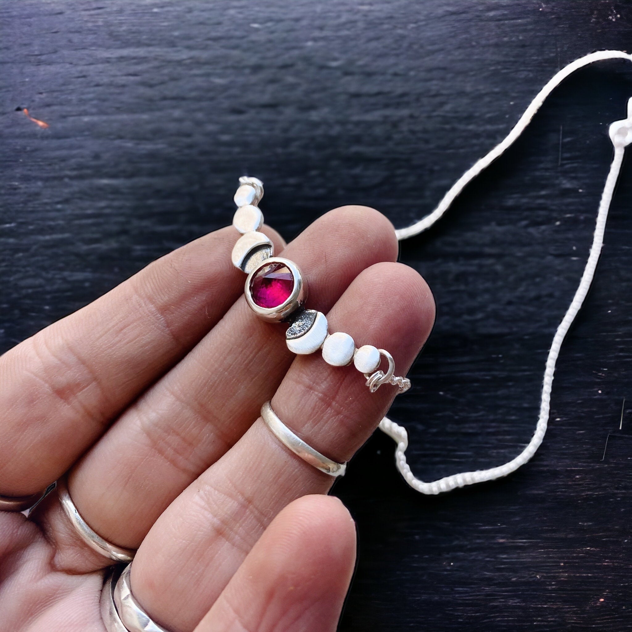 Collar Fases Very Moon Rubi