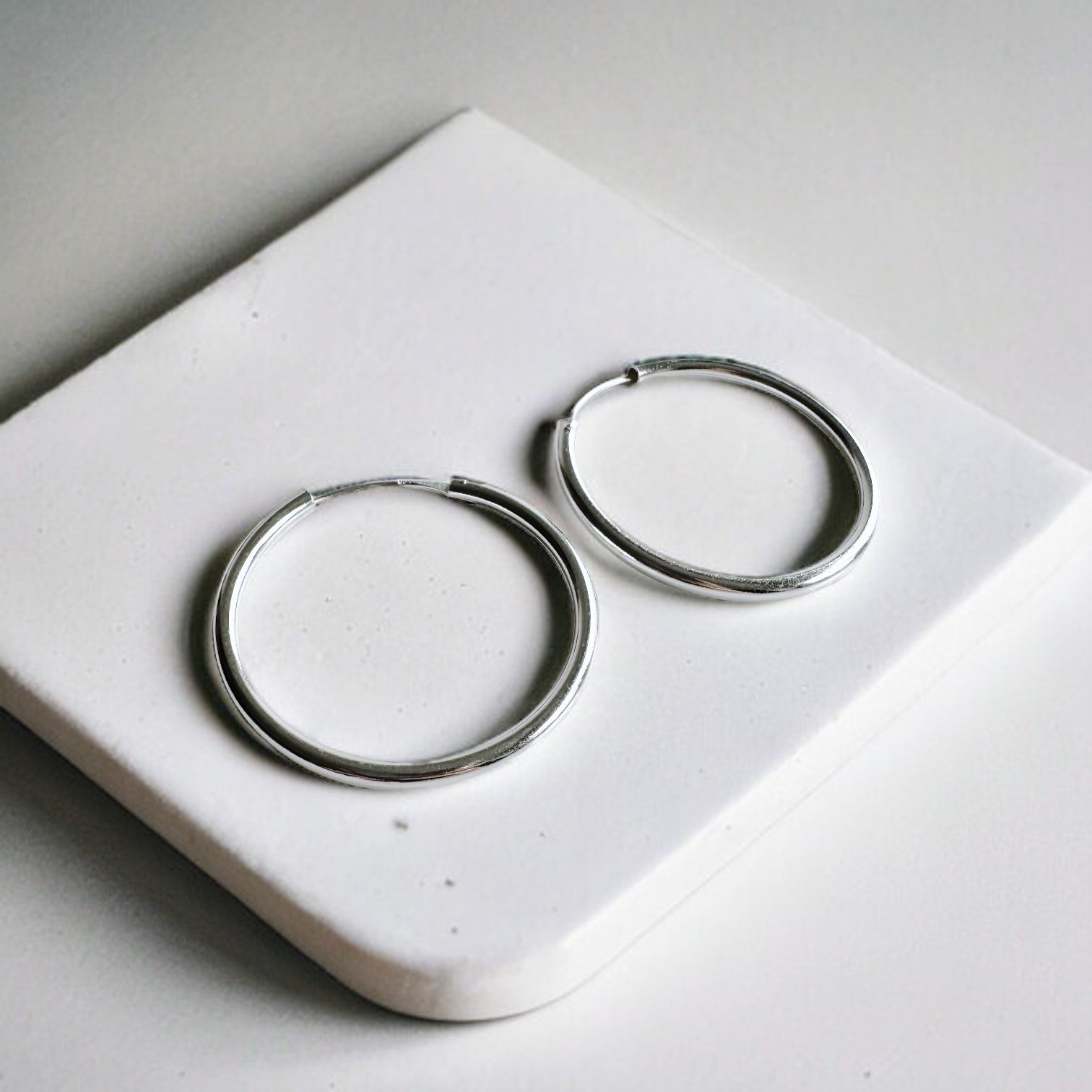 Aros Argolla Chunky “L”