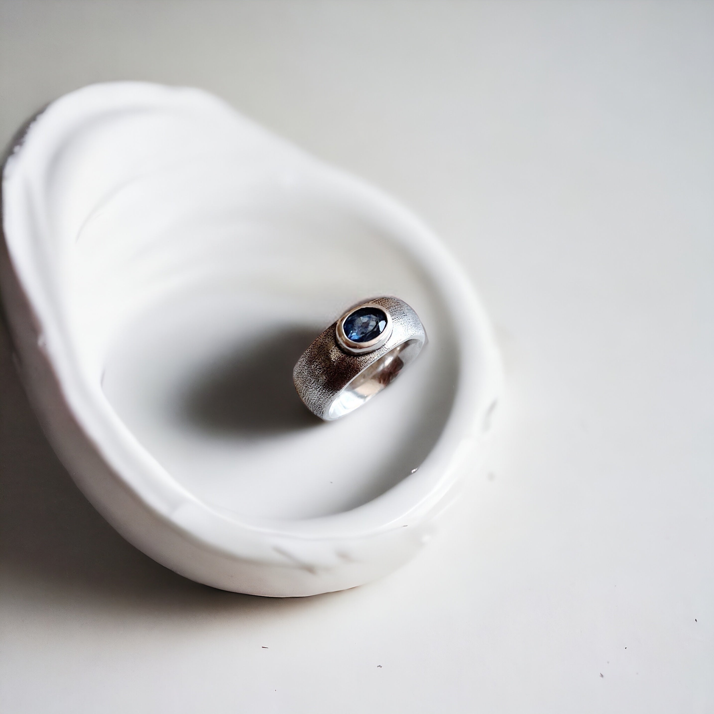 Anillo Colosso Cianita