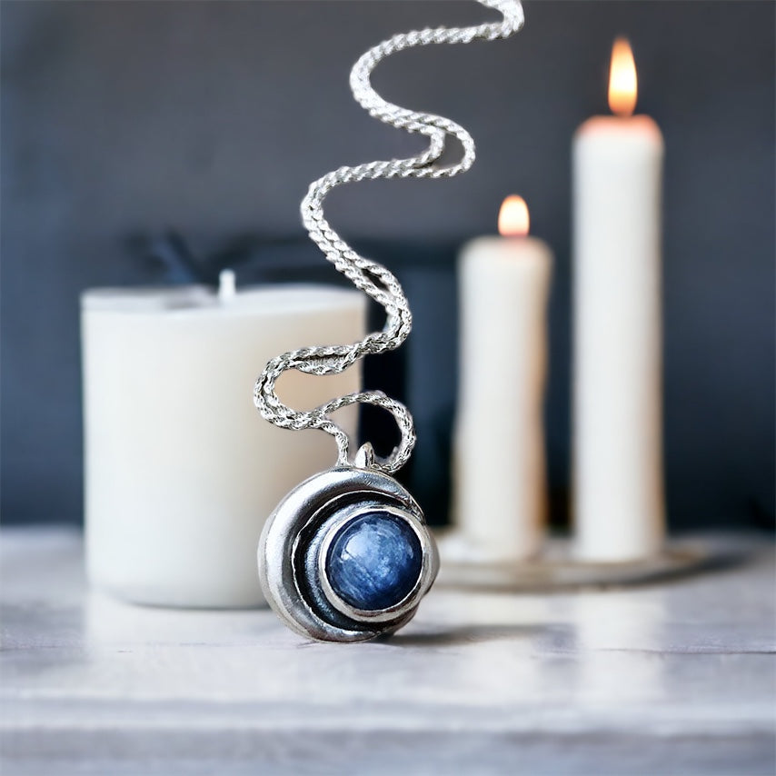 Colgante Medalla Eclipse cianita