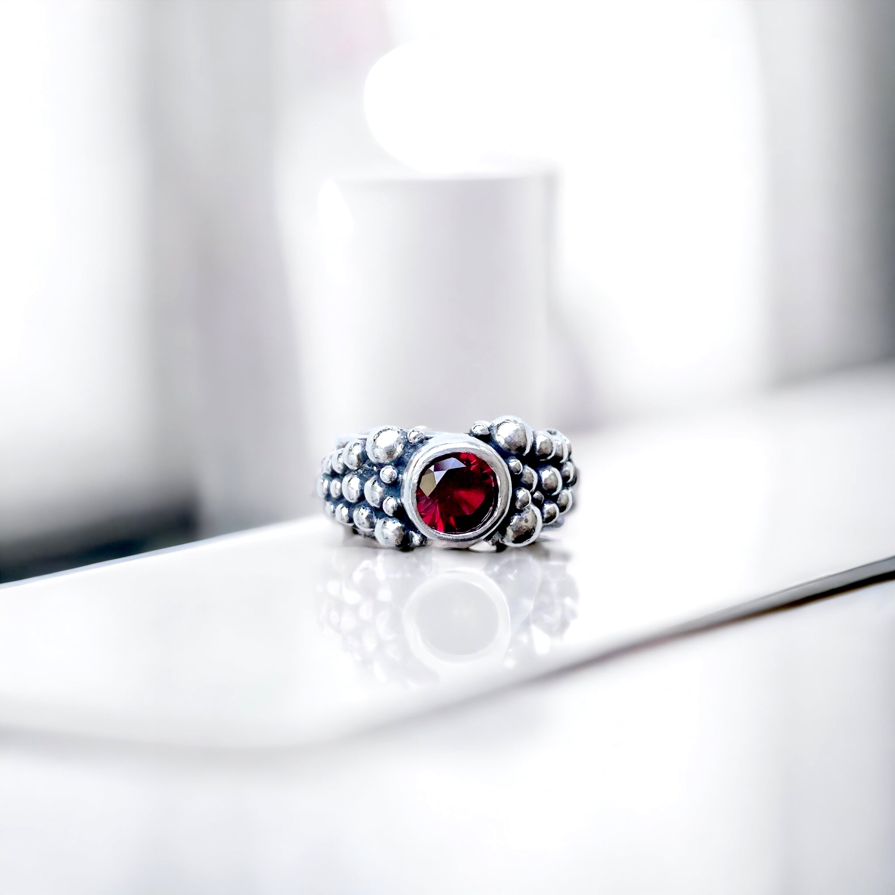 Anillo Empelotado Ruby