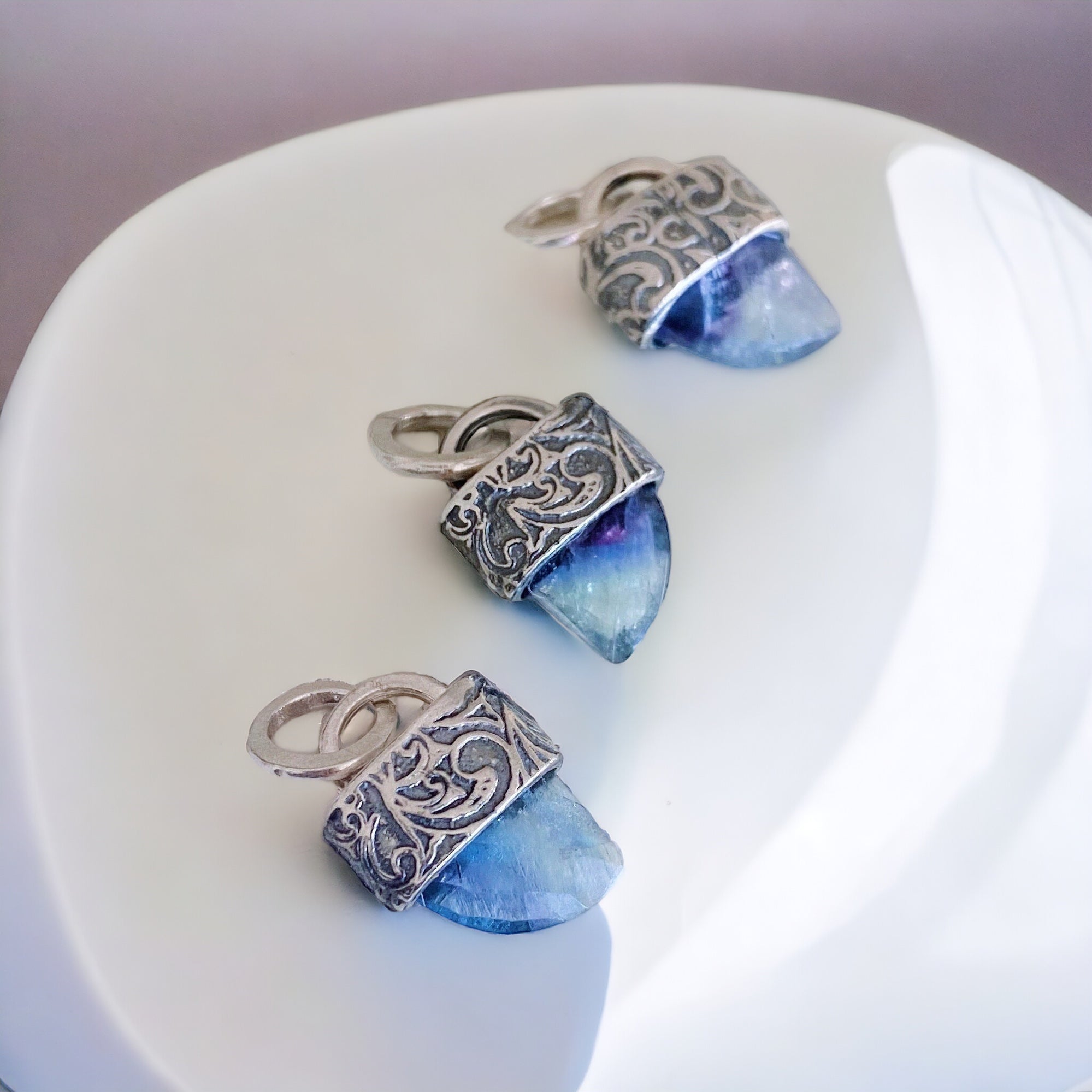 Colgante Mini Cuerno Flamenco - Varias Piedras