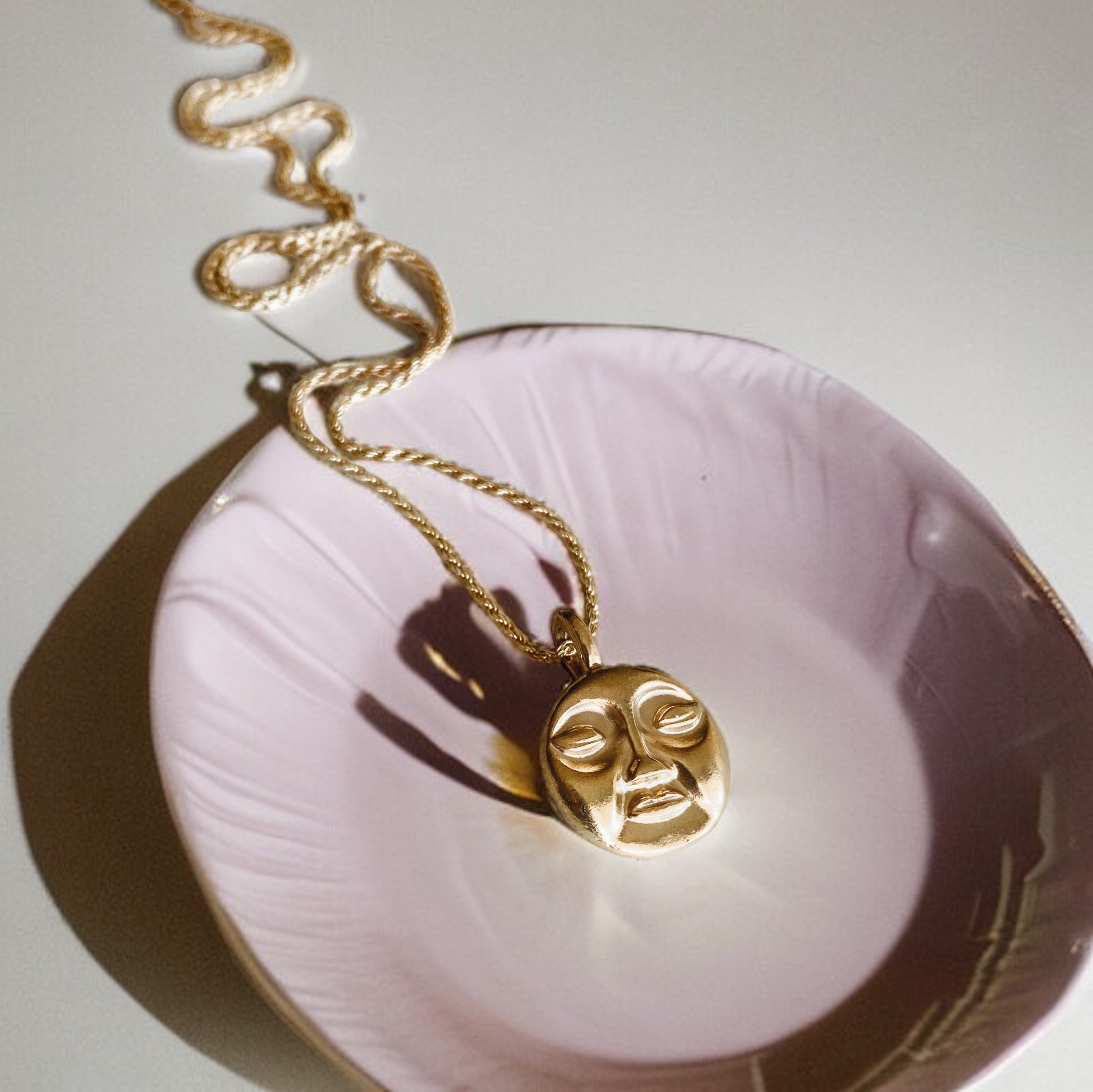 Collar Moonface Gold - PREVENTA