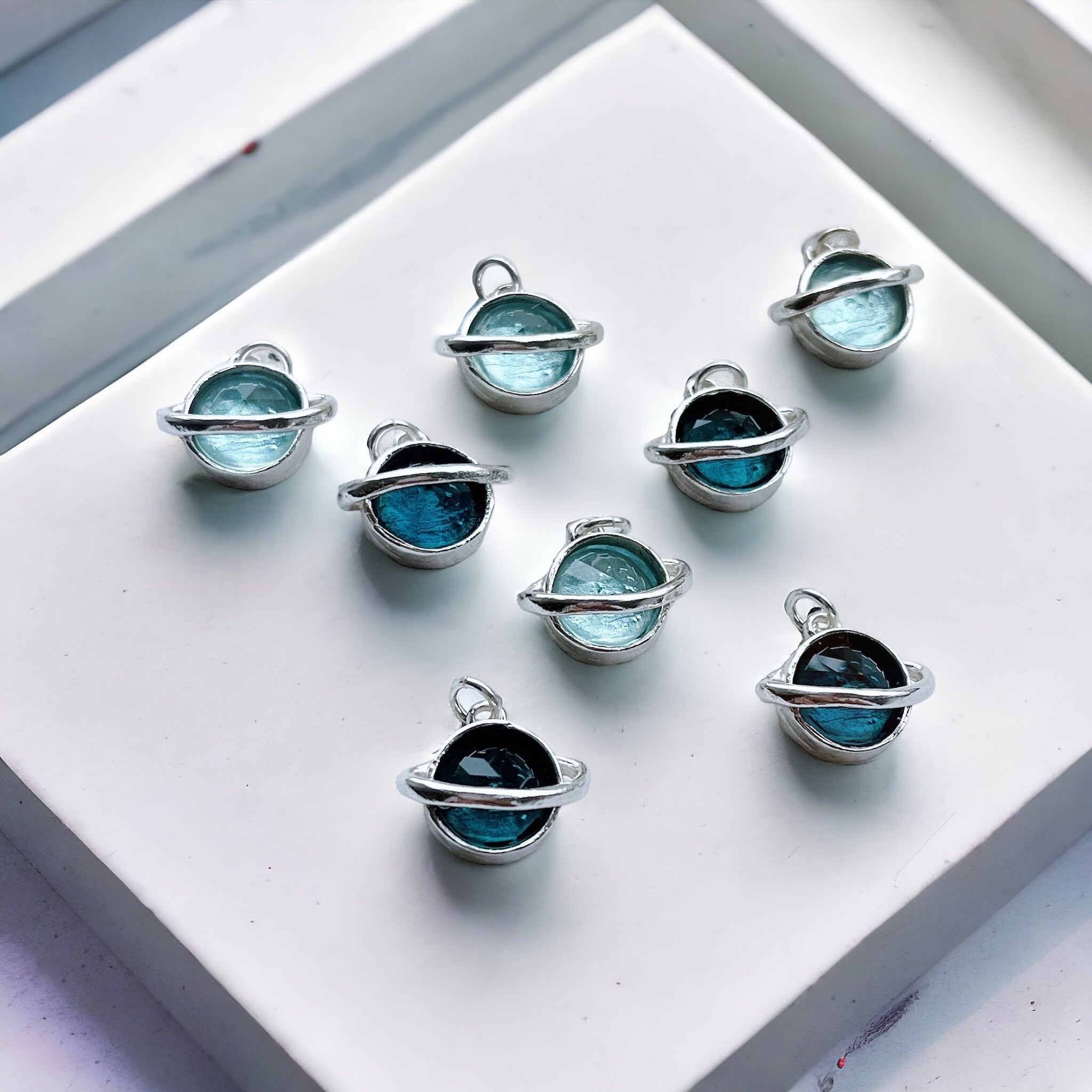 Collar Saturnito / Varias Piedras