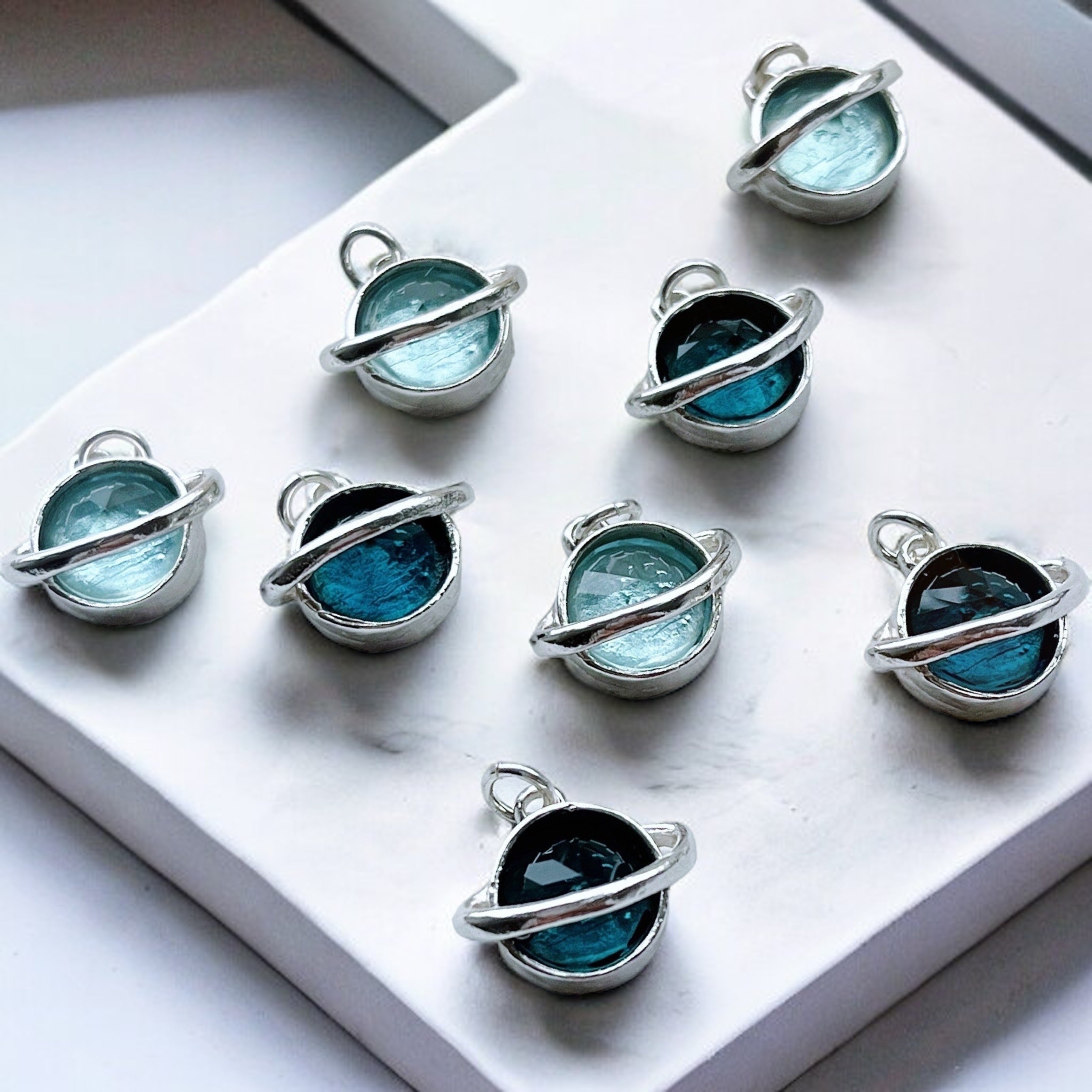 Collar Saturnito / Varias Piedras