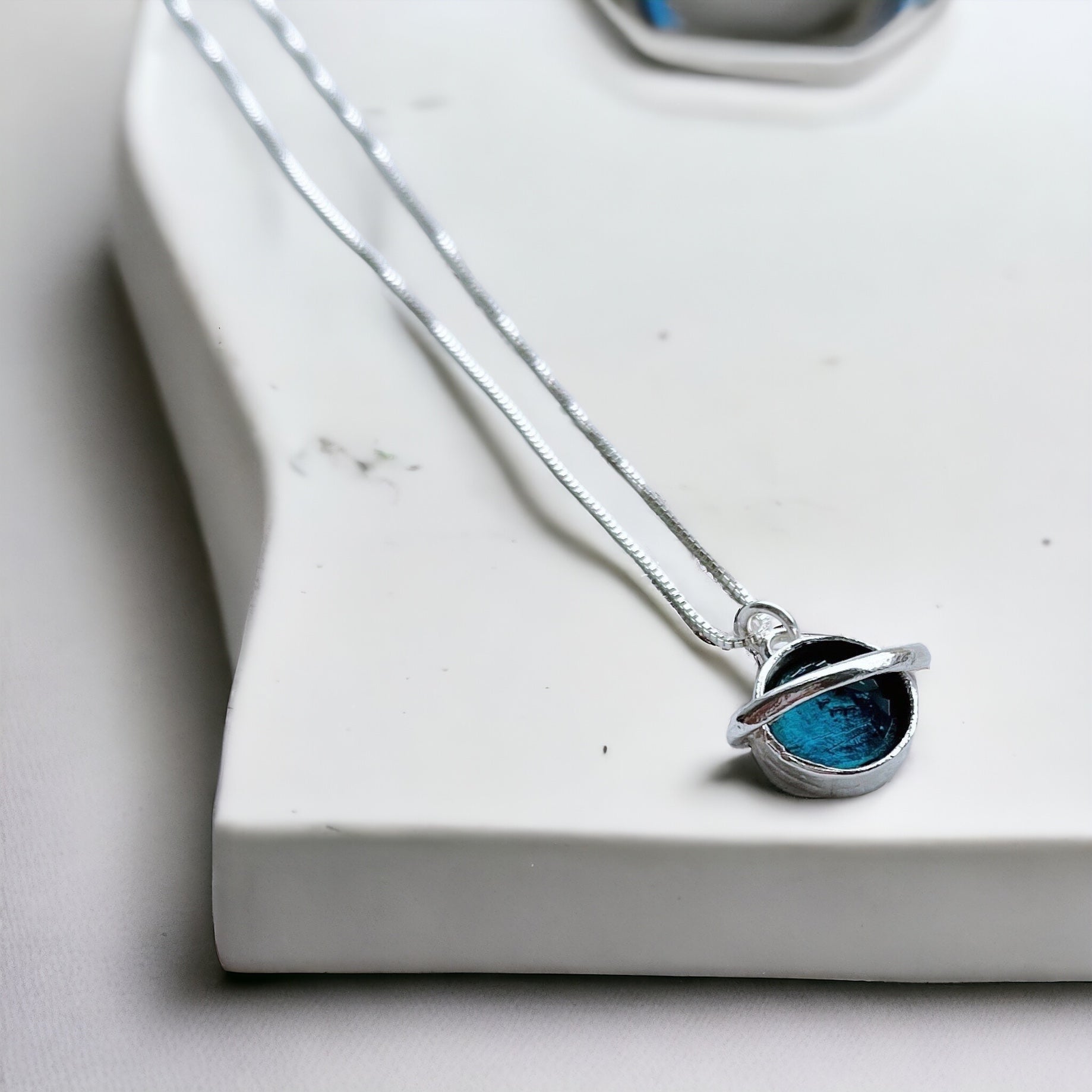 Collar Saturnito / Varias Piedras