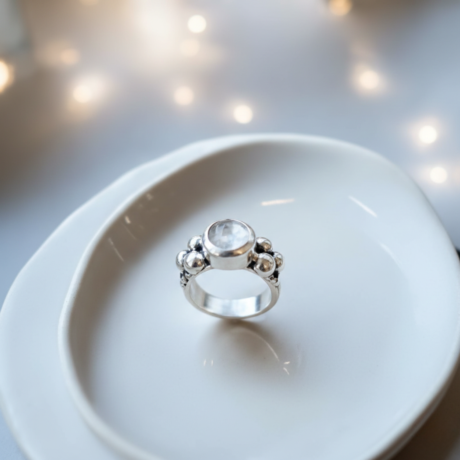 Anillo Elisa Lunar Topacio Blanco