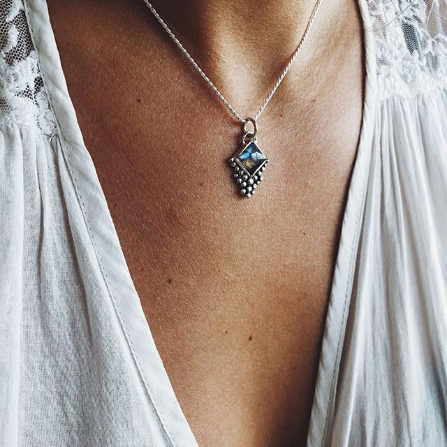 Colgante Prisma Racimo - Varias Piedras